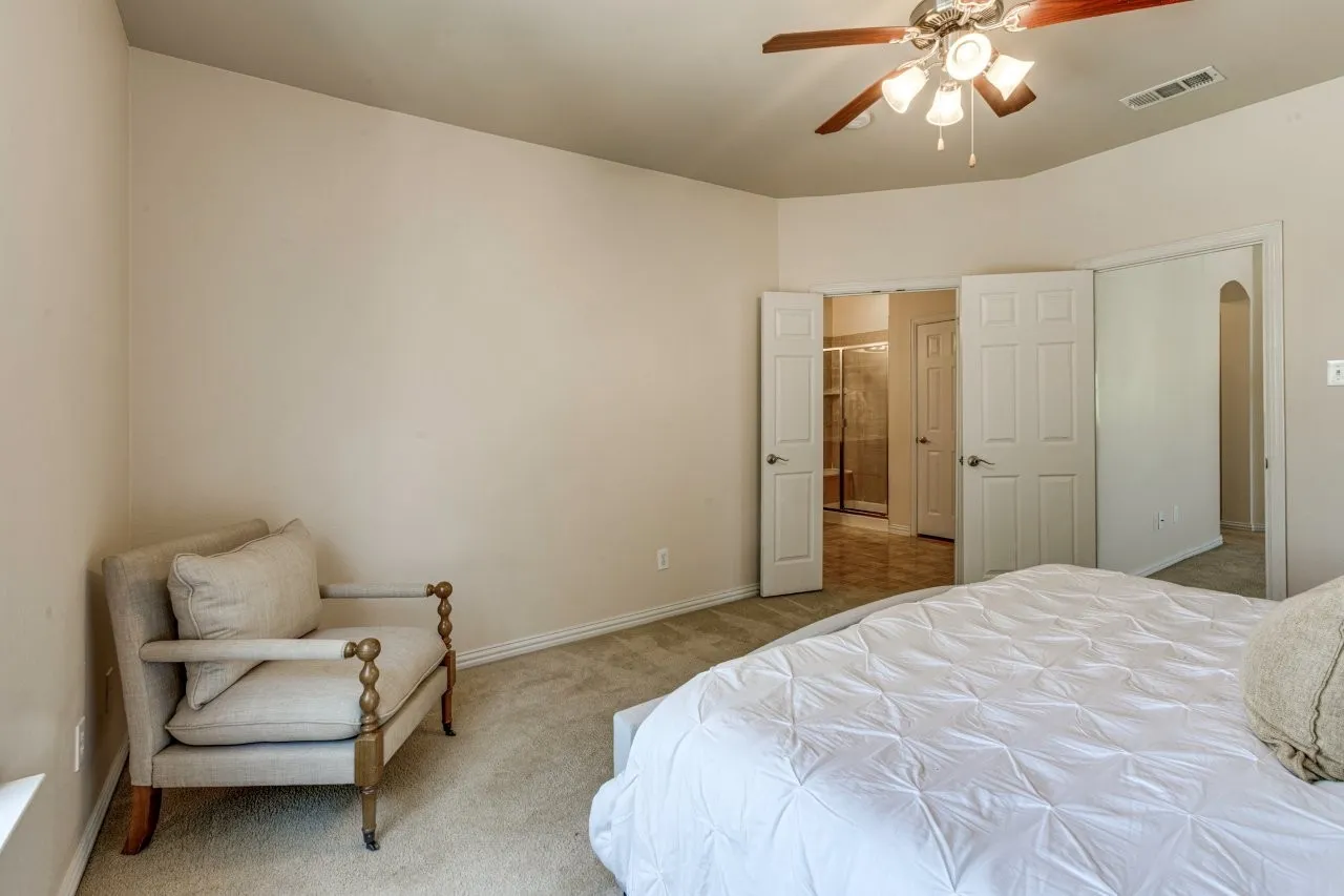 Single Family Residence For Sale in Dallas County , 4134 Florence Drive, Irving, Texas 75038, 2 Bedroom, 3 Bathroom, 2 Garage spaces, 1,857 Sqft, built in 2008, mls#21321869, Real Estate Agent in Irving, Homes For Sale in Dallas county, Homes For Sale in Irving, Realtor in Irving Texas, Real Estate Brokerage Independent Realty Texas, Luminita Cordes Realtor