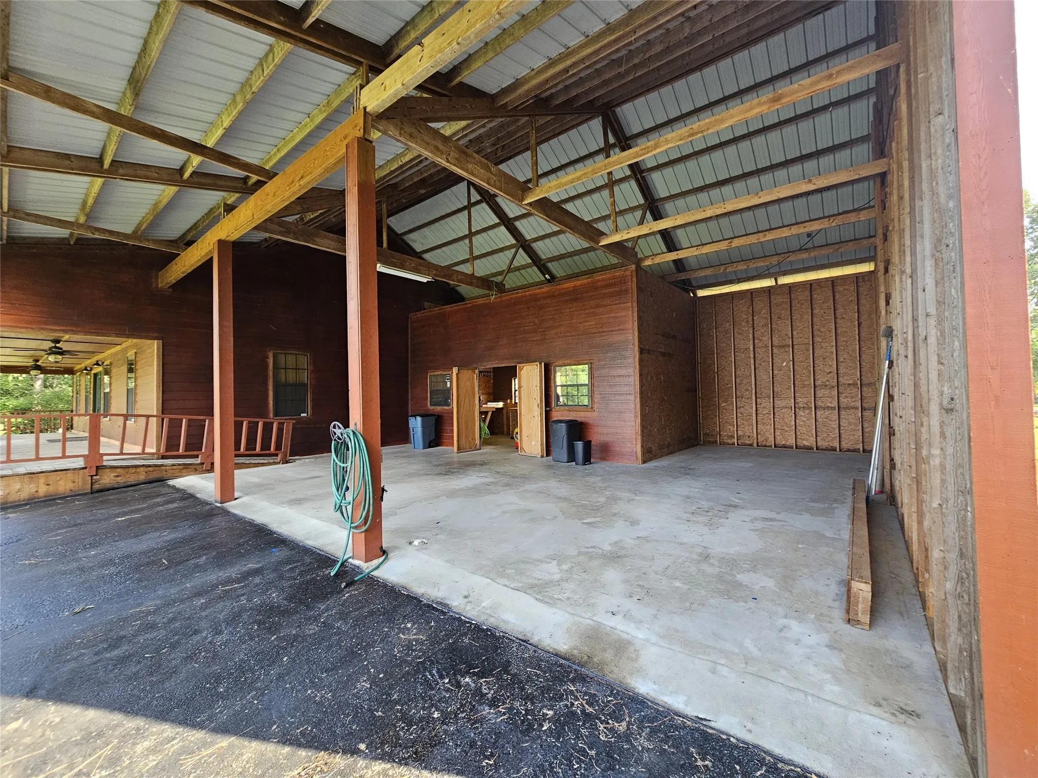 Single Family Residence For Sale in Henderson County , 529 Wildewood Drive, Chandler, Texas 75758, 3 Bedroom, 2 Bathroom, Garage spaces, 1,364 Sqft, built in 2007, mls#21300206, Real Estate Agent in Chandler, Homes For Sale in Henderson county, Homes For Sale in Chandler, Realtor in Chandler Texas, Real Estate Brokerage Independent Realty Texas, Luminita Cordes Realtor