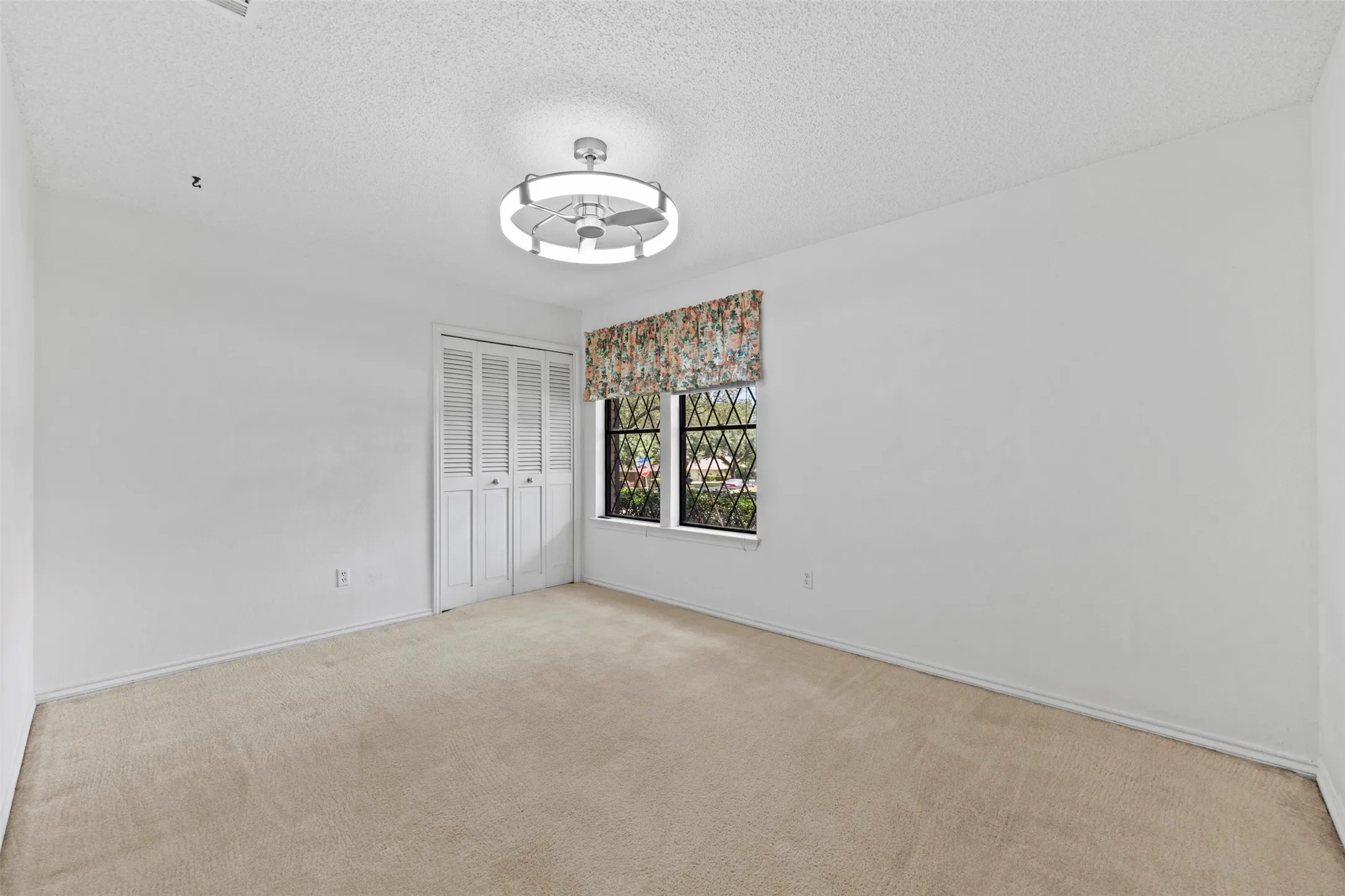 Single Family Residence For Sale in Dallas County , 903 Green Rock Drive, Duncanville, Texas 75137, 3 Bedroom, 2 Bathroom, 2 Garage spaces, 1,822 Sqft, built in 1975, mls#21322939, Real Estate Agent in Duncanville, Homes For Sale in Dallas county, Homes For Sale in Duncanville, Realtor in Duncanville Texas, Real Estate Brokerage Independent Realty Texas, Luminita Cordes Realtor