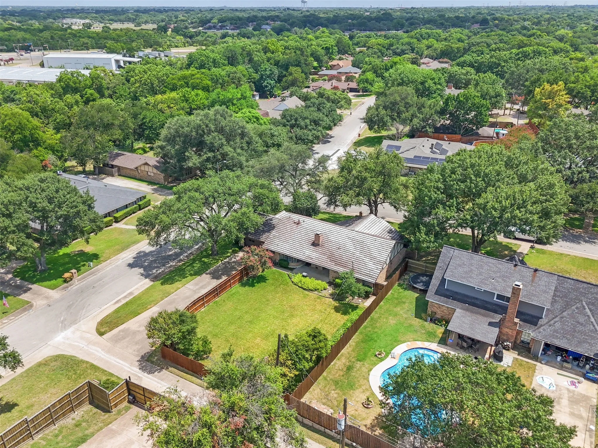 Single Family Residence For Sale in Dallas County , 903 Green Rock Drive, Duncanville, Texas 75137, 3 Bedroom, 2 Bathroom, 2 Garage spaces, 1,822 Sqft, built in 1975, mls#21322939, Real Estate Agent in Duncanville, Homes For Sale in Dallas county, Homes For Sale in Duncanville, Realtor in Duncanville Texas, Real Estate Brokerage Independent Realty Texas, Luminita Cordes Realtor