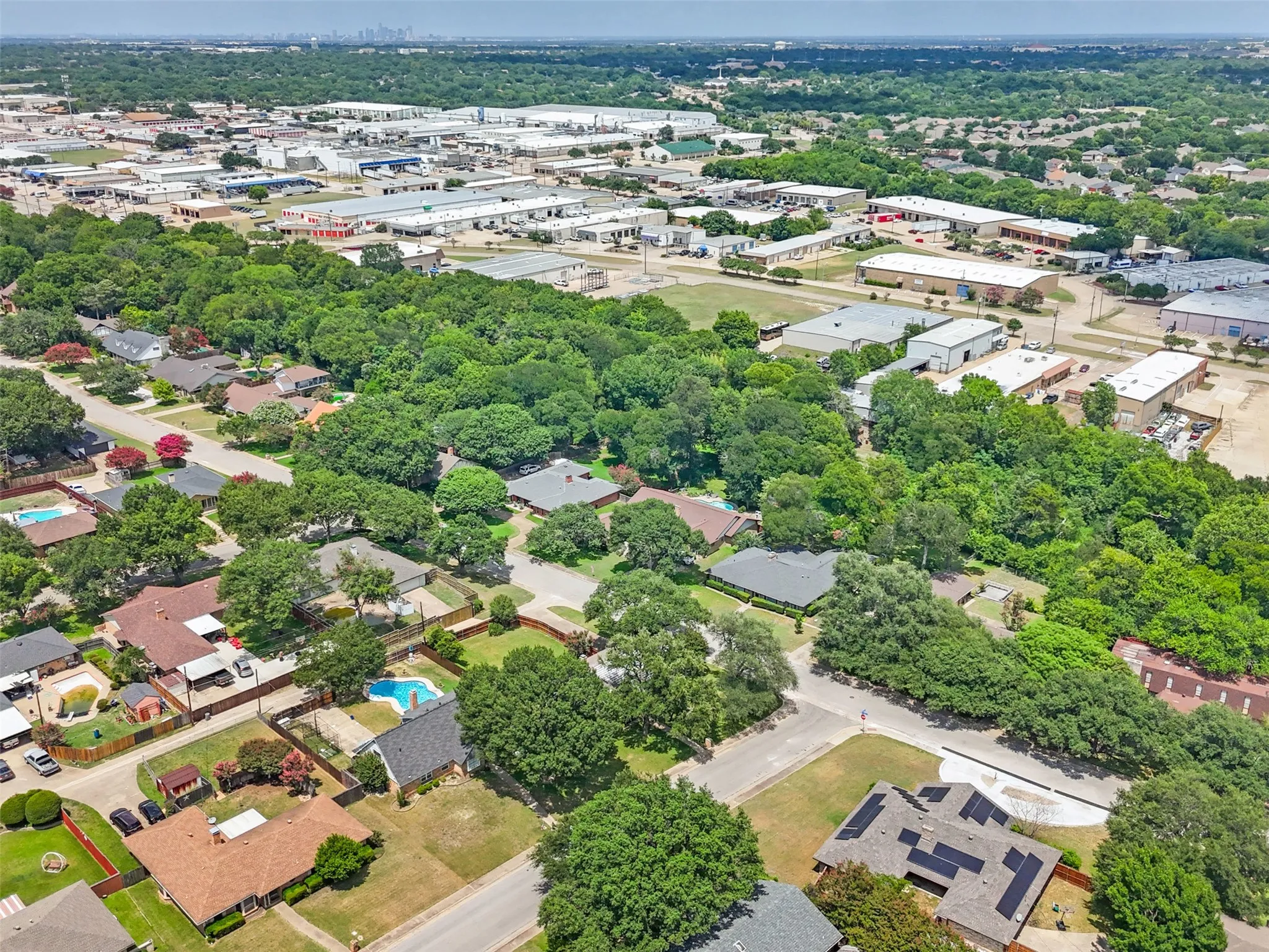 Single Family Residence For Sale in Dallas County , 903 Green Rock Drive, Duncanville, Texas 75137, 3 Bedroom, 2 Bathroom, 2 Garage spaces, 1,822 Sqft, built in 1975, mls#21322939, Real Estate Agent in Duncanville, Homes For Sale in Dallas county, Homes For Sale in Duncanville, Realtor in Duncanville Texas, Real Estate Brokerage Independent Realty Texas, Luminita Cordes Realtor