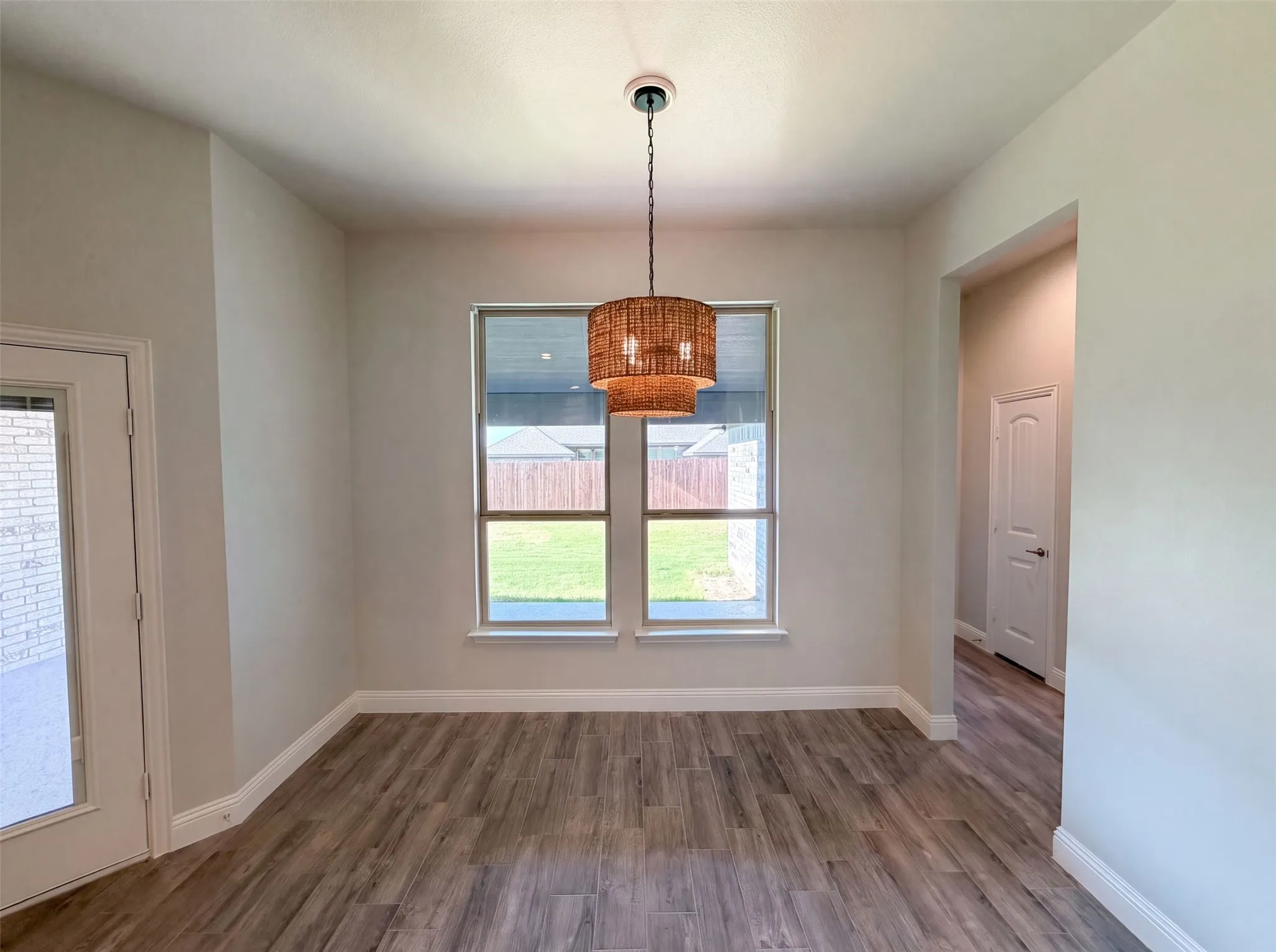 Single Family Residence For Sale in Denton County , 1530 Woodmere Drive, Krum, Texas 76249, 3 Bedroom, 2 Bathroom, 3 Garage spaces, 1,844 Sqft, built in 2021, mls#21322933, Real Estate Agent in Krum, Homes For Sale in Denton county, Homes For Sale in Krum, Realtor in Krum Texas, Real Estate Brokerage Independent Realty Texas, Luminita Cordes Realtor