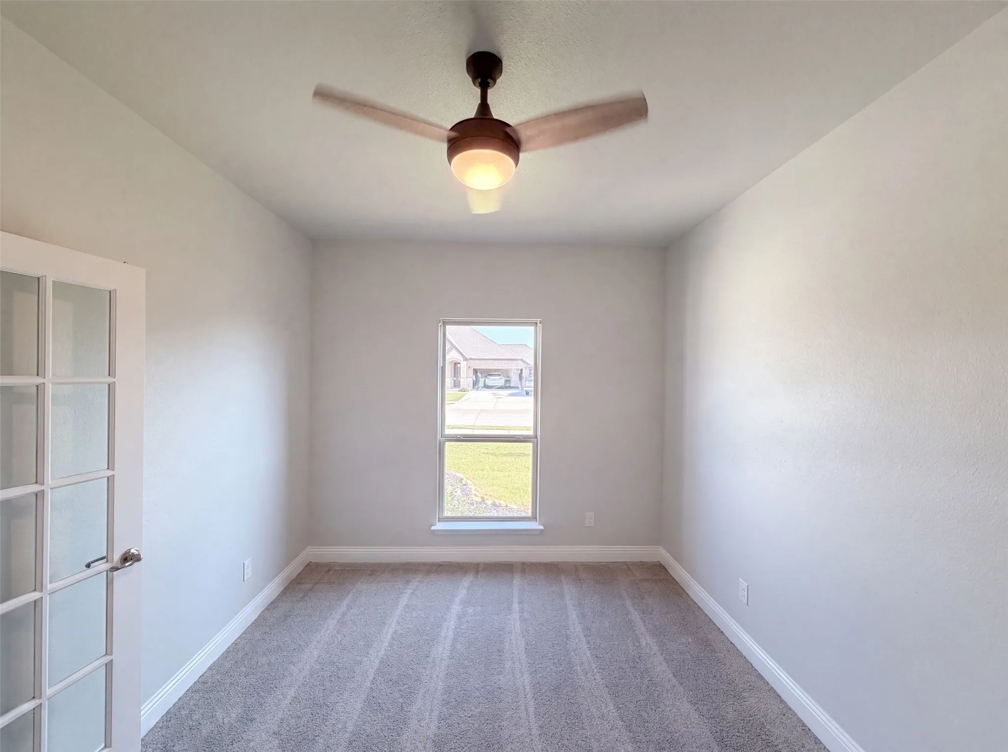 Single Family Residence For Sale in Denton County , 1530 Woodmere Drive, Krum, Texas 76249, 3 Bedroom, 2 Bathroom, 3 Garage spaces, 1,844 Sqft, built in 2021, mls#21322933, Real Estate Agent in Krum, Homes For Sale in Denton county, Homes For Sale in Krum, Realtor in Krum Texas, Real Estate Brokerage Independent Realty Texas, Luminita Cordes Realtor