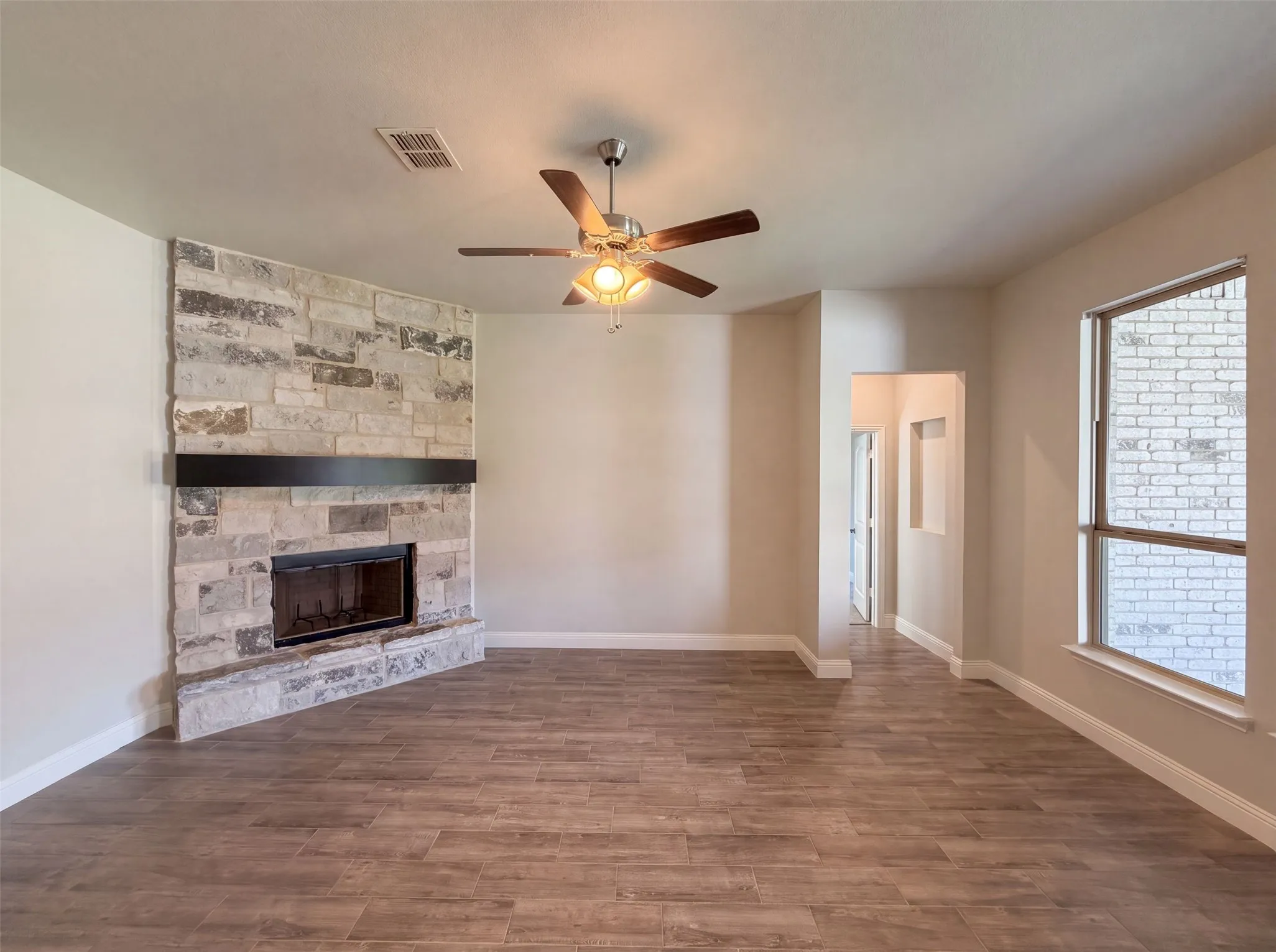 Single Family Residence For Sale in Denton County , 1530 Woodmere Drive, Krum, Texas 76249, 3 Bedroom, 2 Bathroom, 3 Garage spaces, 1,844 Sqft, built in 2021, mls#21322933, Real Estate Agent in Krum, Homes For Sale in Denton county, Homes For Sale in Krum, Realtor in Krum Texas, Real Estate Brokerage Independent Realty Texas, Luminita Cordes Realtor