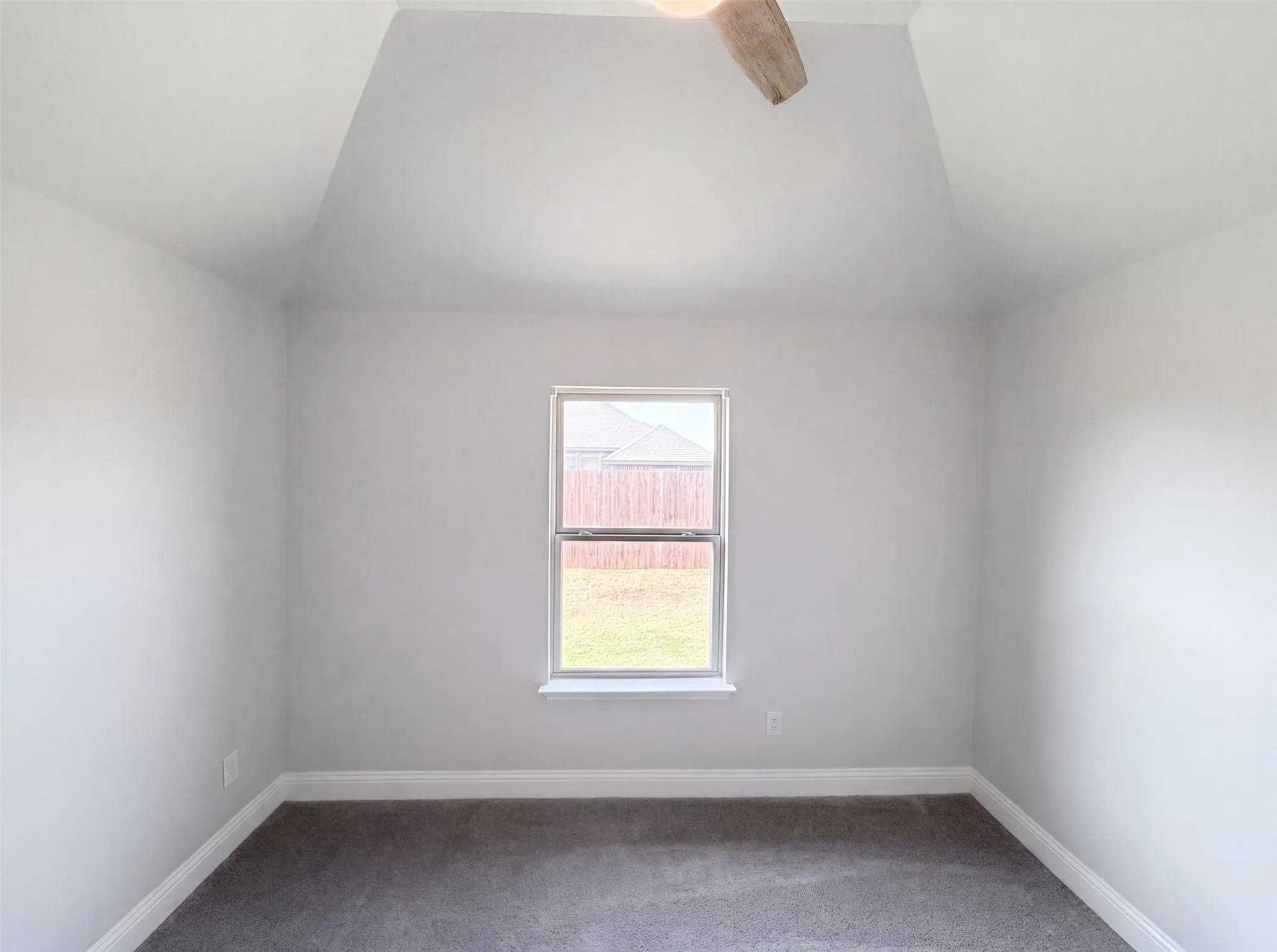 Single Family Residence For Sale in Denton County , 1530 Woodmere Drive, Krum, Texas 76249, 3 Bedroom, 2 Bathroom, 3 Garage spaces, 1,844 Sqft, built in 2021, mls#21322933, Real Estate Agent in Krum, Homes For Sale in Denton county, Homes For Sale in Krum, Realtor in Krum Texas, Real Estate Brokerage Independent Realty Texas, Luminita Cordes Realtor