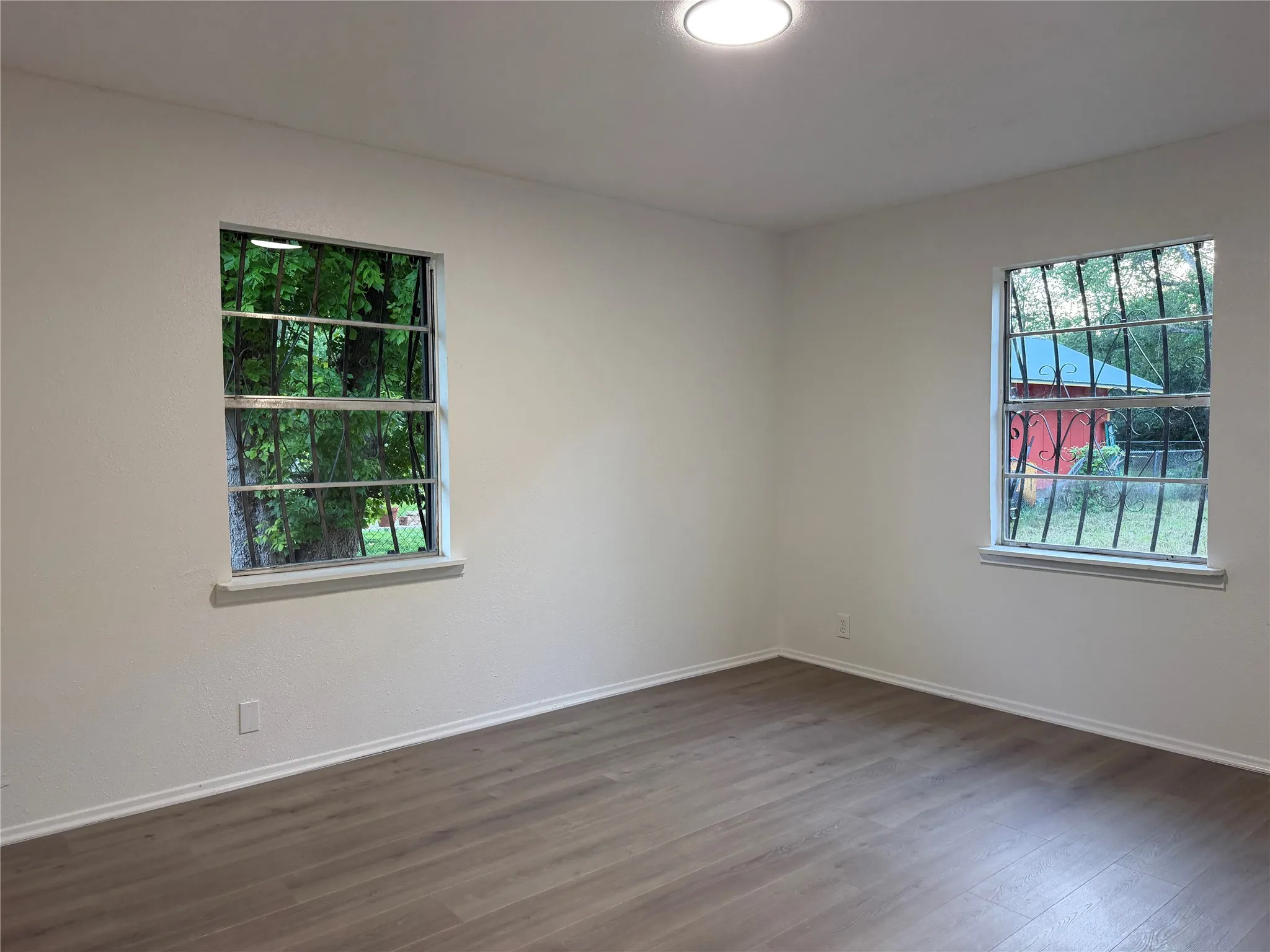 Single Family Residence For Sale in Travis County , 1060 Gardner Road, Austin, Texas 78721, 3 Bedroom, 2 Bathroom, Garage spaces, 1,478 Sqft, built in 1968, mls#21322973, Real Estate Agent in Austin, Homes For Sale in Travis county, Homes For Sale in Austin, Realtor in Austin Texas, Real Estate Brokerage Independent Realty Texas, Luminita Cordes Realtor