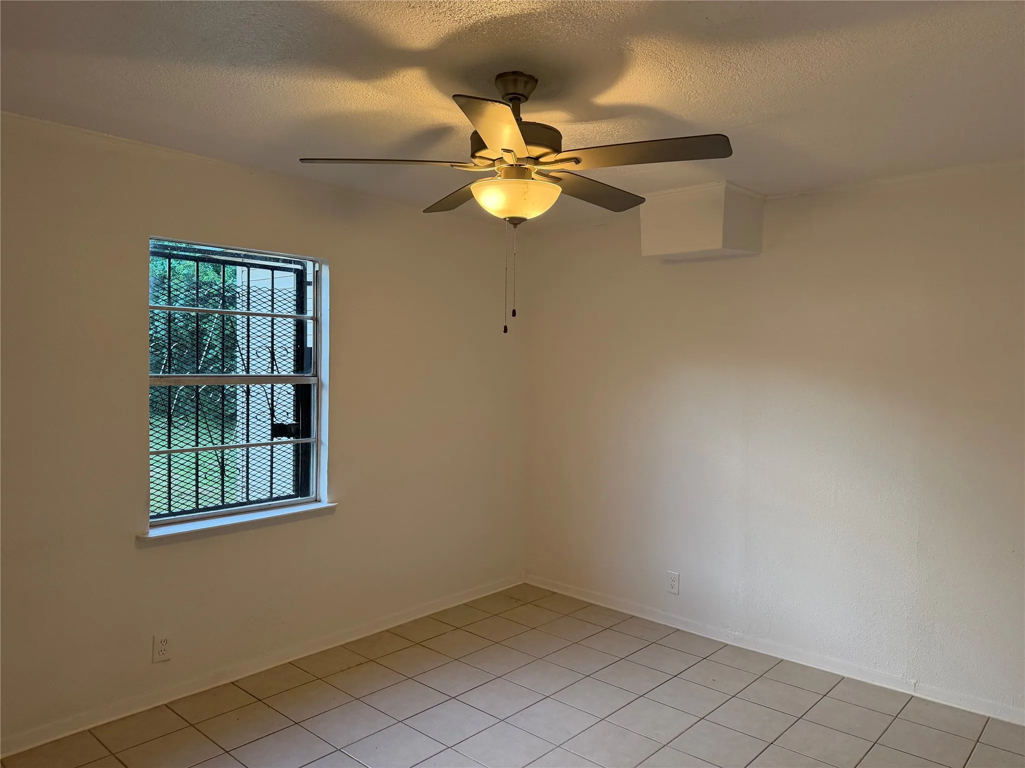 Single Family Residence For Sale in Travis County , 1060 Gardner Road, Austin, Texas 78721, 3 Bedroom, 2 Bathroom, Garage spaces, 1,478 Sqft, built in 1968, mls#21322973, Real Estate Agent in Austin, Homes For Sale in Travis county, Homes For Sale in Austin, Realtor in Austin Texas, Real Estate Brokerage Independent Realty Texas, Luminita Cordes Realtor