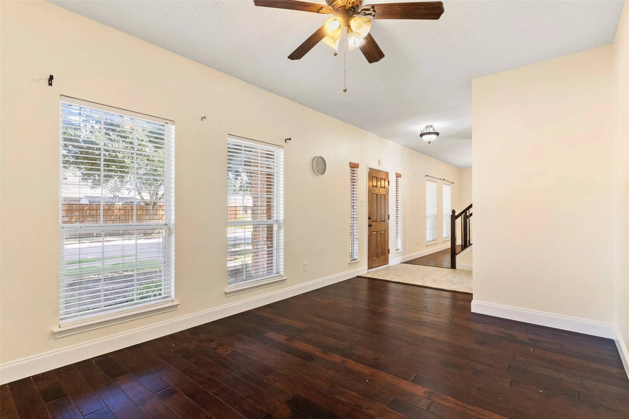 Single Family Residence For Rent in Dallas County , 2522 Primrose Lane, Rowlett, Texas 75089, 4 Bedroom, 3 Bathroom, 2 Garage spaces, 2,128 Sqft, built in 1992, mls#21322814, Real Estate Agent in Rowlett, Homes For Rent in Dallas county, Homes For Rent in Rowlett, Realtor in Rowlett Texas, Real Estate Brokerage Independent Realty Texas, Luminita Cordes Realtor