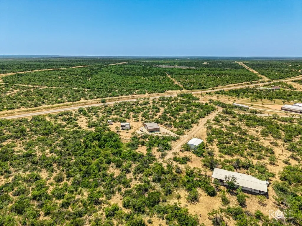 Single Family Residence For Sale in Concho County , 17001 Mustang Creek Road, Paint Rock, Texas 76862, 1 Bedroom, 1 Bathroom, 5 Garage spaces, 1,350 Sqft, built in 1990, Price $415,750, mls#21322986, Real Estate Agent in Paint Rock, Homes For Sale in Concho county, Homes For Sale in Paint Rock, Realtor in Paint Rock Texas, Real Estate Brokerage Independent Realty Texas, Luminita Cordes Realtor