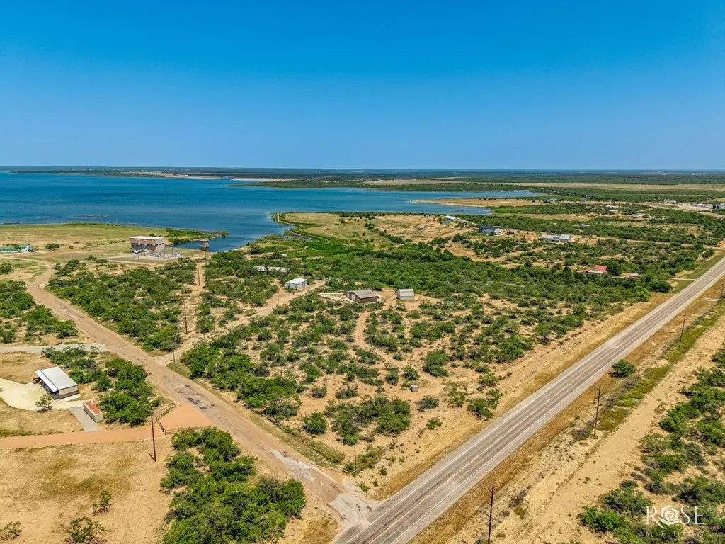 Single Family Residence For Sale in Concho County , 17001 Mustang Creek Road, Paint Rock, Texas 76862, 1 Bedroom, 1 Bathroom, 5 Garage spaces, 1,350 Sqft, built in 1990, Price $415,750, mls#21322986, Real Estate Agent in Paint Rock, Homes For Sale in Concho county, Homes For Sale in Paint Rock, Realtor in Paint Rock Texas, Real Estate Brokerage Independent Realty Texas, Luminita Cordes Realtor