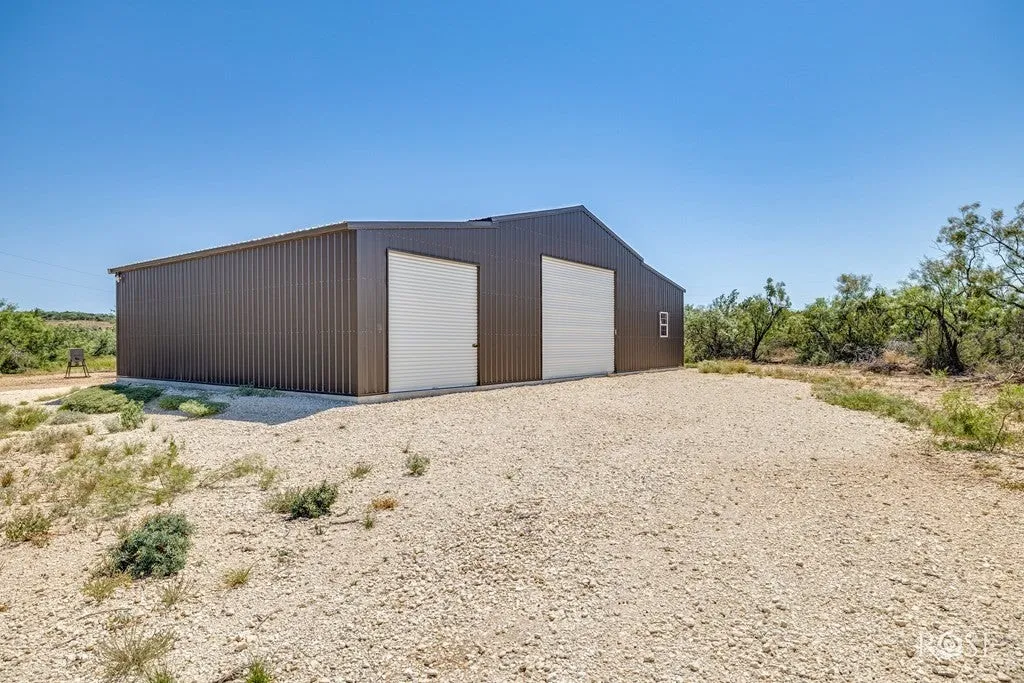 Single Family Residence For Sale in Concho County , 17001 Mustang Creek Road, Paint Rock, Texas 76862, 1 Bedroom, 1 Bathroom, 5 Garage spaces, 1,350 Sqft, built in 1990, Price $415,750, mls#21322986, Real Estate Agent in Paint Rock, Homes For Sale in Concho county, Homes For Sale in Paint Rock, Realtor in Paint Rock Texas, Real Estate Brokerage Independent Realty Texas, Luminita Cordes Realtor