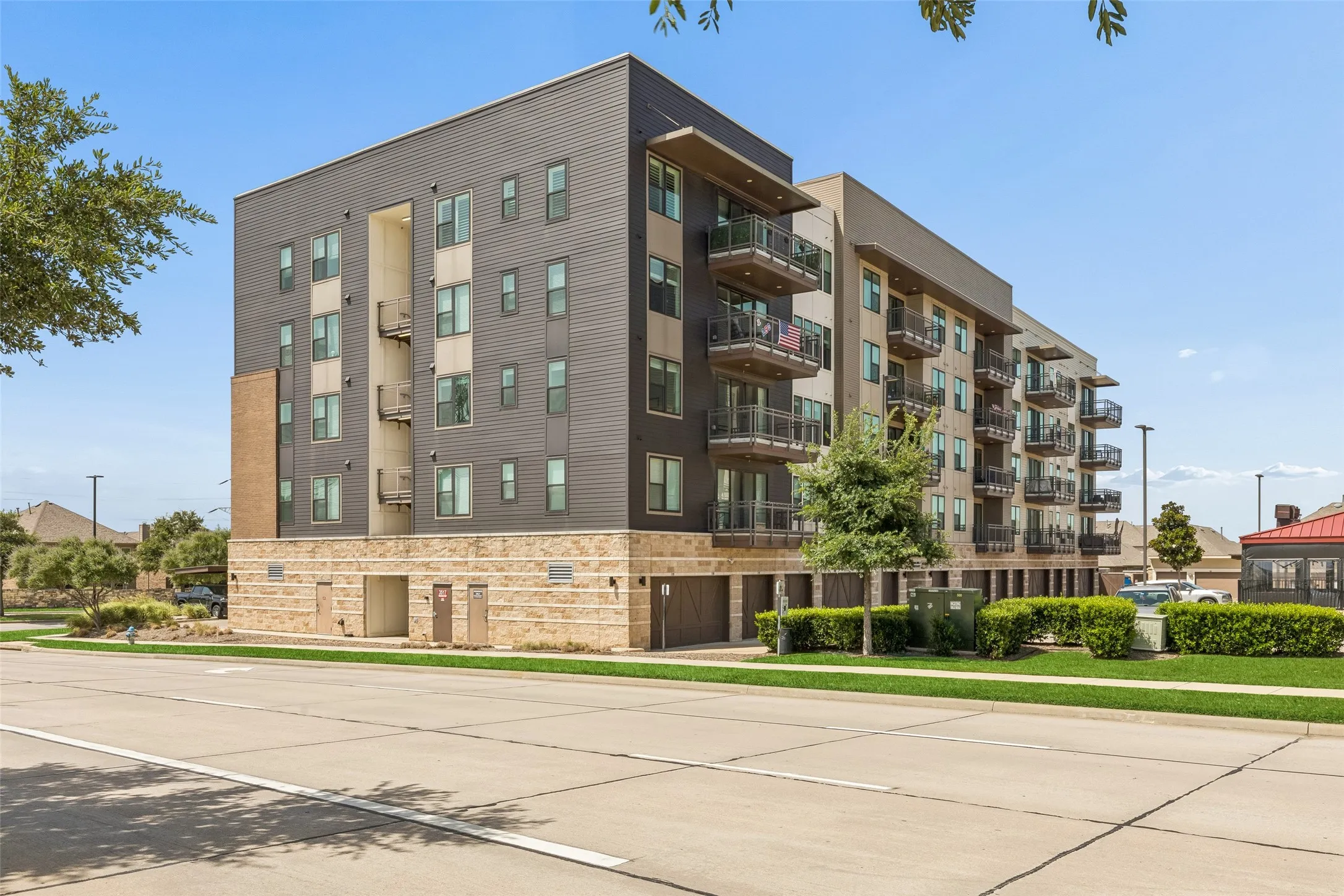 Condominium For Sale in Denton County , 3517 Windhaven Parkway 2204, Lewisville, Texas 75056, 2 Bedroom, 2 Bathroom, 1 Garage spaces, 1,468 Sqft, built in 2019, mls#21319599, Real Estate Agent in Lewisville, Homes For Sale in Denton county, Homes For Sale in Lewisville, Realtor in Lewisville Texas, Real Estate Brokerage Independent Realty Texas, Luminita Cordes Realtor