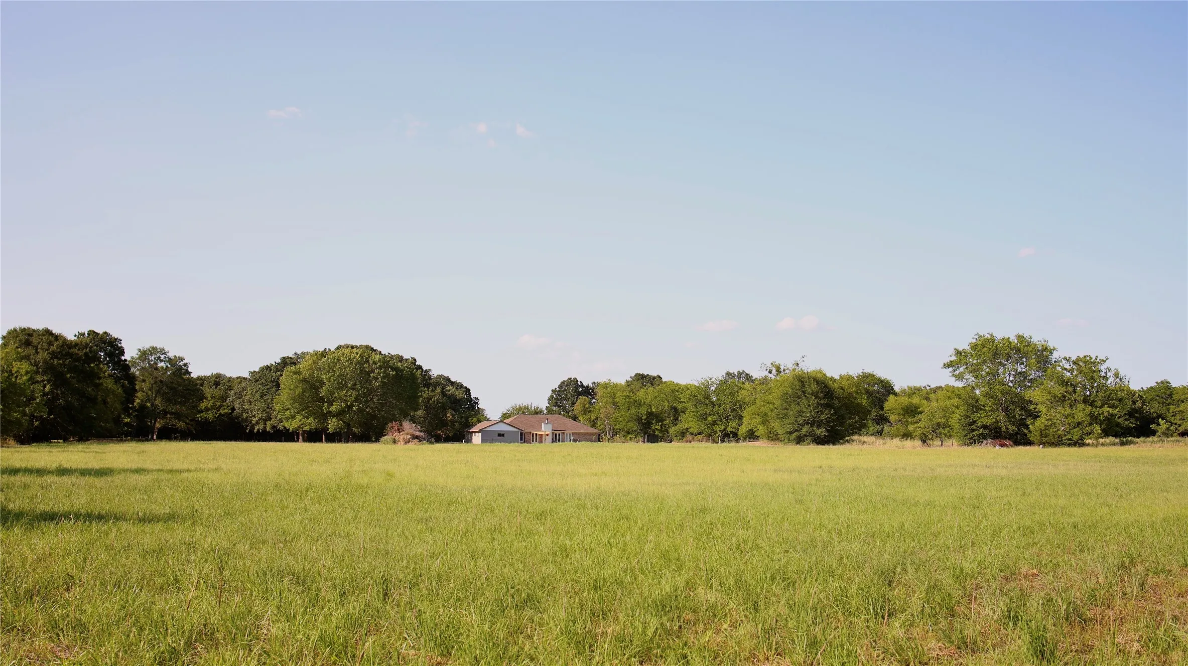 Single Family Residence For Sale in Van Zandt County , 871 VZ County Road 2602, Wills Point, Texas 75169, 3 Bedroom, 2 Bathroom, 1 Garage spaces, 1,925 Sqft, built in 1990, mls#21322999, Real Estate Agent in Wills Point, Homes For Sale in Van Zandt county, Homes For Sale in Wills Point, Realtor in Wills Point Texas, Real Estate Brokerage Independent Realty Texas, Luminita Cordes Realtor