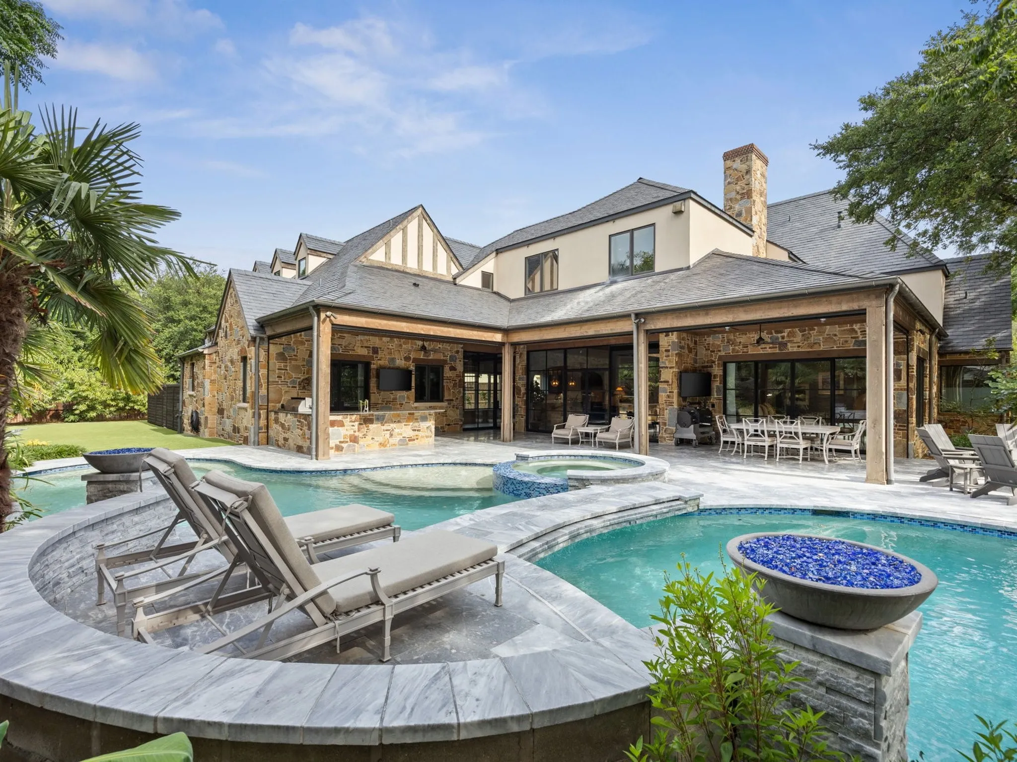 Single Family Residence For Sale in Dallas County , 722 Inglenook Court, Coppell, Texas 75019, 5 Bedroom, 6 Bathroom, 4 Garage spaces, 6,241 Sqft, built in 2017, mls#21315818, Real Estate Agent in Coppell, Homes For Sale in Dallas county, Homes For Sale in Coppell, Realtor in Coppell Texas, Real Estate Brokerage Independent Realty Texas, Luminita Cordes Realtor