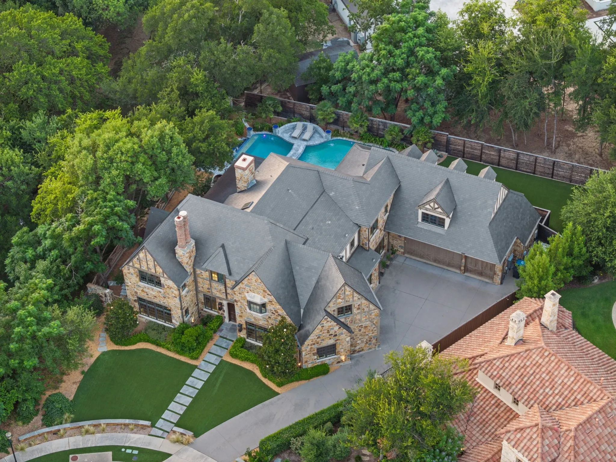 Single Family Residence For Sale in Dallas County , 722 Inglenook Court, Coppell, Texas 75019, 5 Bedroom, 6 Bathroom, 4 Garage spaces, 6,241 Sqft, built in 2017, mls#21315818, Real Estate Agent in Coppell, Homes For Sale in Dallas county, Homes For Sale in Coppell, Realtor in Coppell Texas, Real Estate Brokerage Independent Realty Texas, Luminita Cordes Realtor