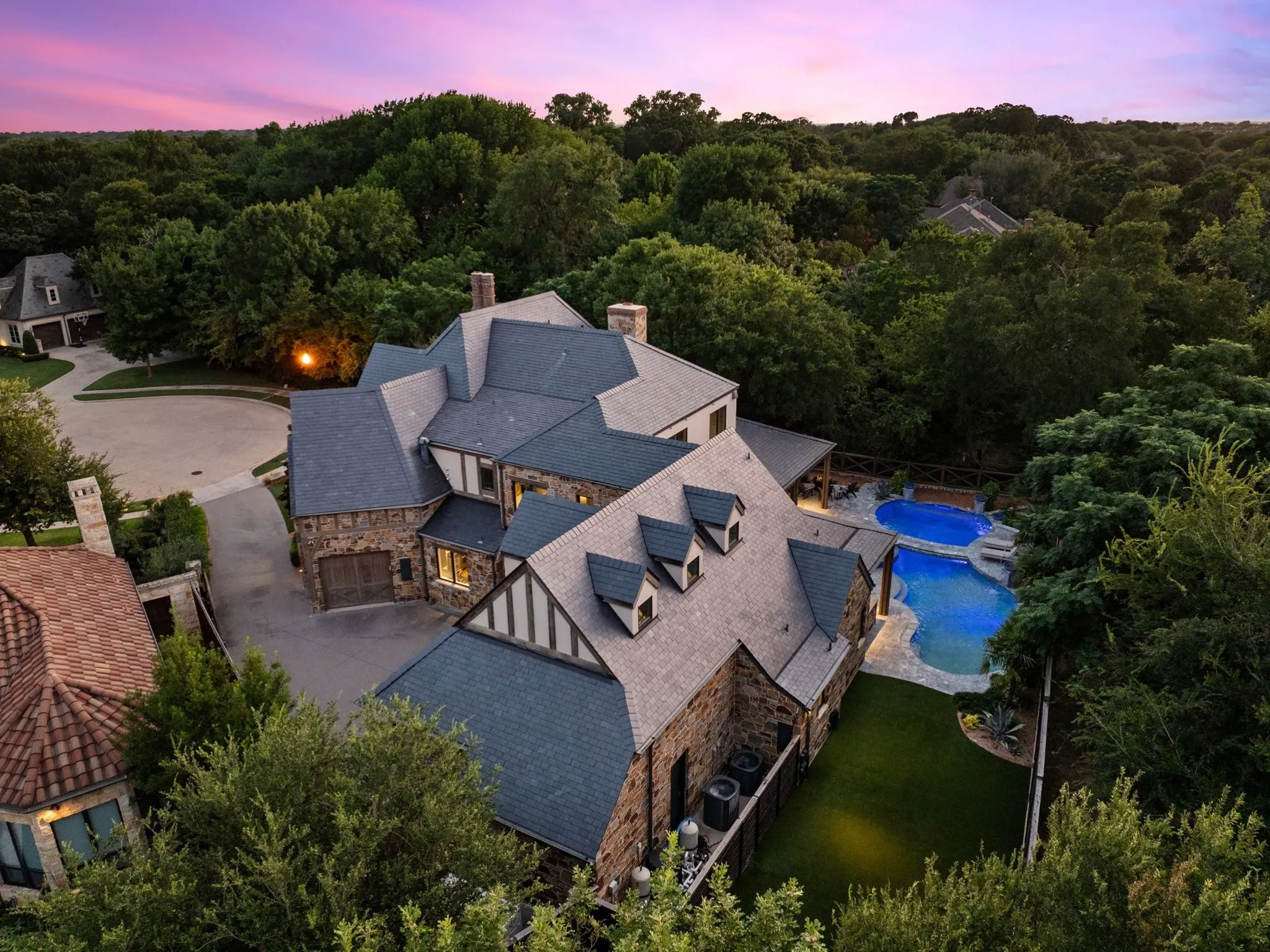 Single Family Residence For Sale in Dallas County , 722 Inglenook Court, Coppell, Texas 75019, 5 Bedroom, 6 Bathroom, 4 Garage spaces, 6,241 Sqft, built in 2017, mls#21315818, Real Estate Agent in Coppell, Homes For Sale in Dallas county, Homes For Sale in Coppell, Realtor in Coppell Texas, Real Estate Brokerage Independent Realty Texas, Luminita Cordes Realtor