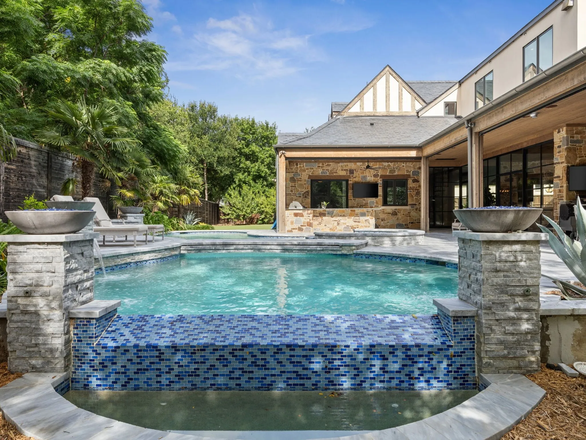 Single Family Residence For Sale in Dallas County , 722 Inglenook Court, Coppell, Texas 75019, 5 Bedroom, 6 Bathroom, 4 Garage spaces, 6,241 Sqft, built in 2017, mls#21315818, Real Estate Agent in Coppell, Homes For Sale in Dallas county, Homes For Sale in Coppell, Realtor in Coppell Texas, Real Estate Brokerage Independent Realty Texas, Luminita Cordes Realtor