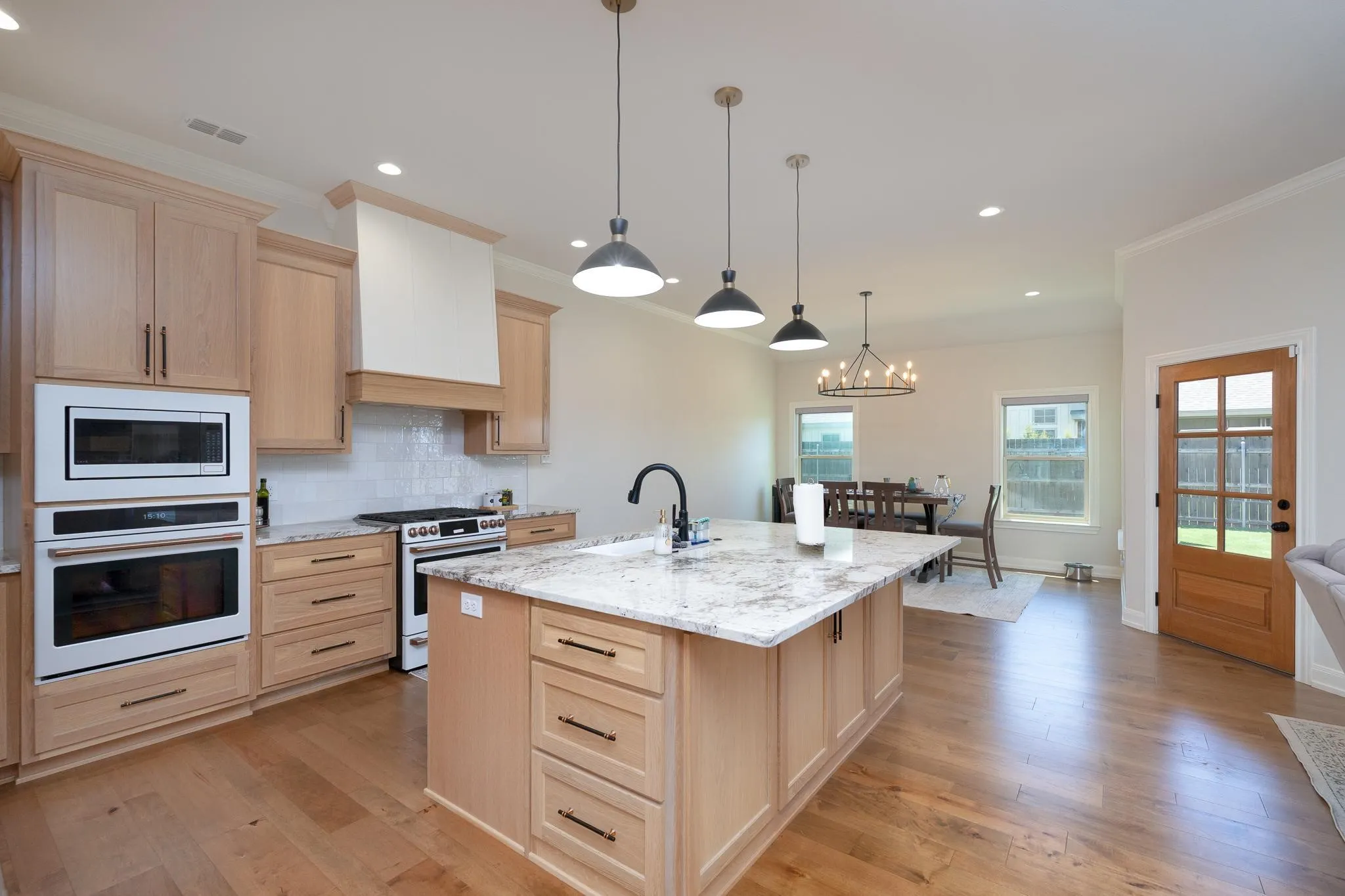 Single Family Residence For Sale in Taylor County , 6726 Potter-Bacon Trail, Abilene, Texas 79606, 4 Bedroom, 3 Bathroom, 2 Garage spaces, 2,629 Sqft, built in 2024, mls#21321995, Real Estate Agent in Abilene, Homes For Sale in Taylor county, Homes For Sale in Abilene, Realtor in Abilene Texas, Real Estate Brokerage Independent Realty Texas, Luminita Cordes Realtor