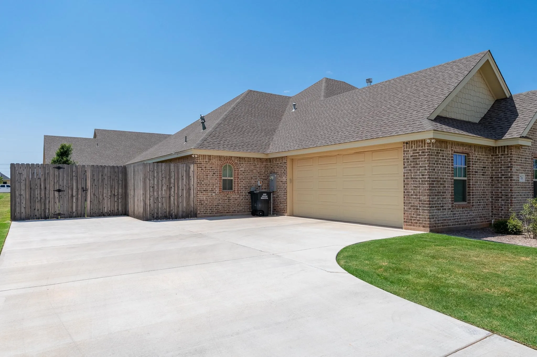 Single Family Residence For Sale in Taylor County , 6726 Potter-Bacon Trail, Abilene, Texas 79606, 4 Bedroom, 3 Bathroom, 2 Garage spaces, 2,629 Sqft, built in 2024, mls#21321995, Real Estate Agent in Abilene, Homes For Sale in Taylor county, Homes For Sale in Abilene, Realtor in Abilene Texas, Real Estate Brokerage Independent Realty Texas, Luminita Cordes Realtor