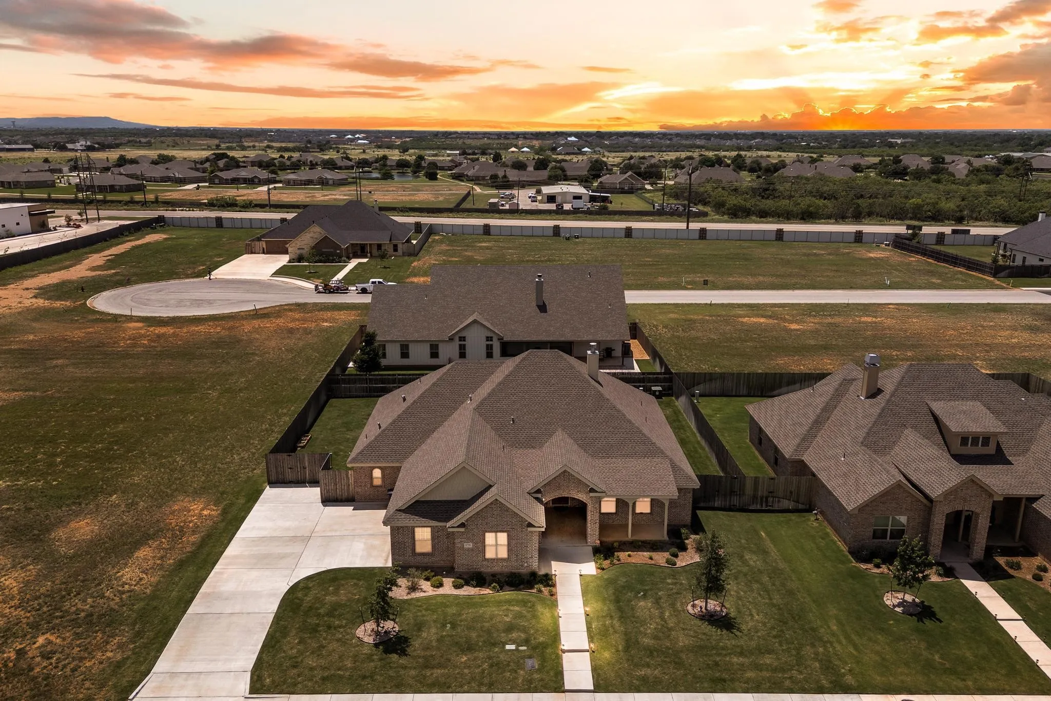 Single Family Residence For Sale in Taylor County , 6726 Potter-Bacon Trail, Abilene, Texas 79606, 4 Bedroom, 3 Bathroom, 2 Garage spaces, 2,629 Sqft, built in 2024, mls#21321995, Real Estate Agent in Abilene, Homes For Sale in Taylor county, Homes For Sale in Abilene, Realtor in Abilene Texas, Real Estate Brokerage Independent Realty Texas, Luminita Cordes Realtor