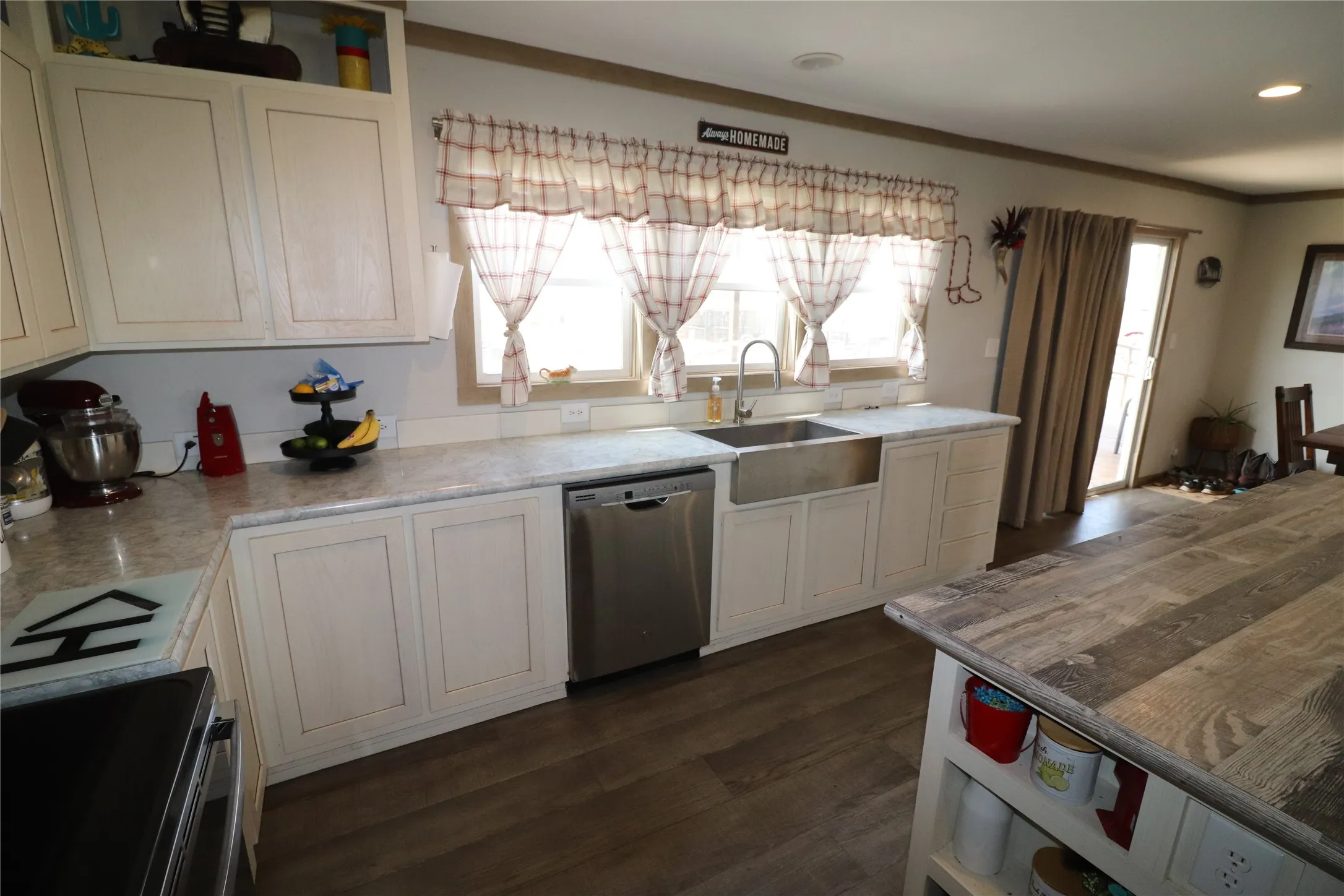 Farm For Sale in Wilbarger County , 9315 CR 106 W, Vernon, Texas 76384, 4 Bedroom, 2 Bathroom, Garage spaces, 2,200 Sqft, built in 2022, mls#21323018, Real Estate Agent in Vernon, Homes For Sale in Wilbarger county, Homes For Sale in Vernon, Realtor in Vernon Texas, Real Estate Brokerage Independent Realty Texas, Luminita Cordes Realtor
