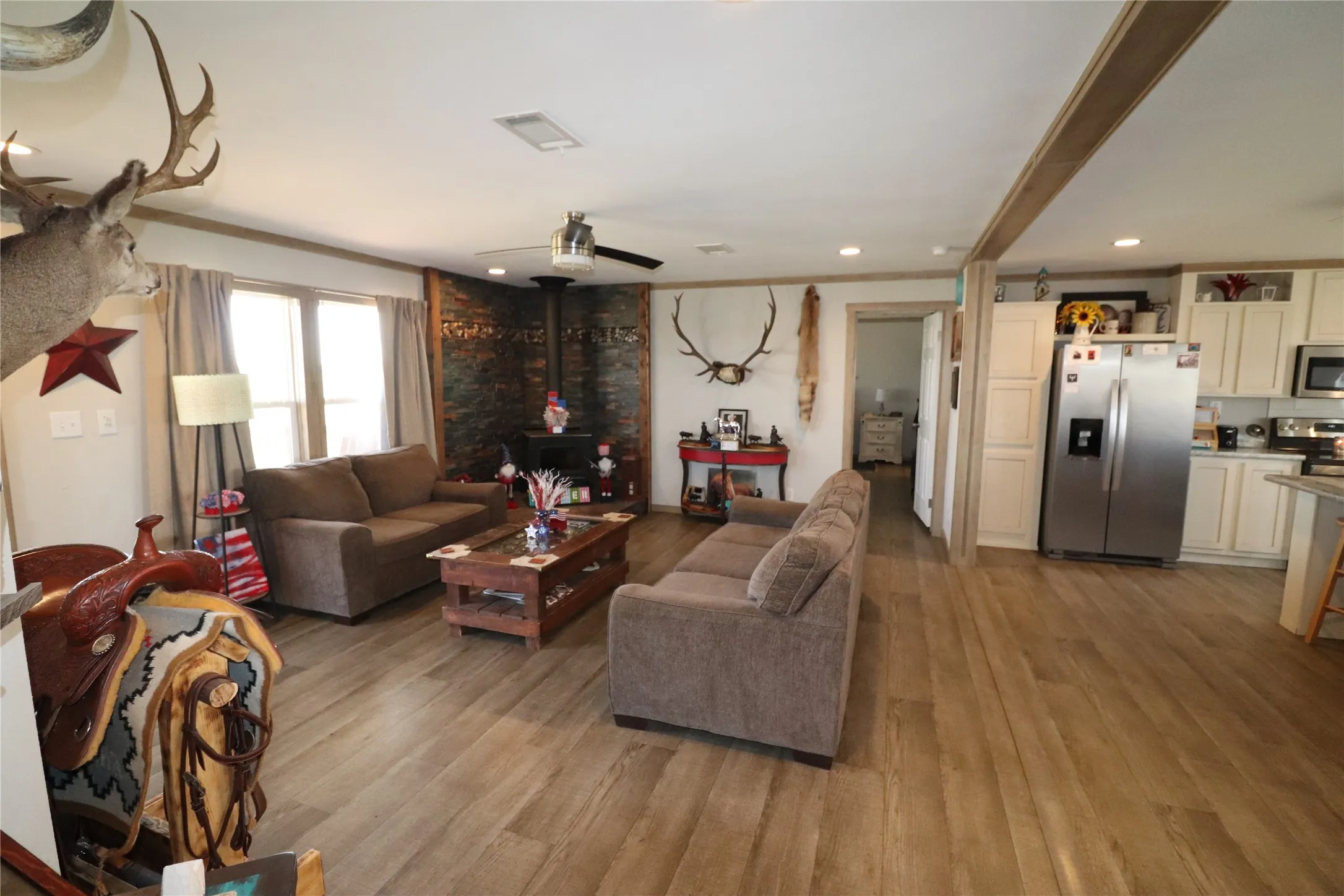 Farm For Sale in Wilbarger County , 9315 CR 106 W, Vernon, Texas 76384, 4 Bedroom, 2 Bathroom, Garage spaces, 2,200 Sqft, built in 2022, mls#21323018, Real Estate Agent in Vernon, Homes For Sale in Wilbarger county, Homes For Sale in Vernon, Realtor in Vernon Texas, Real Estate Brokerage Independent Realty Texas, Luminita Cordes Realtor