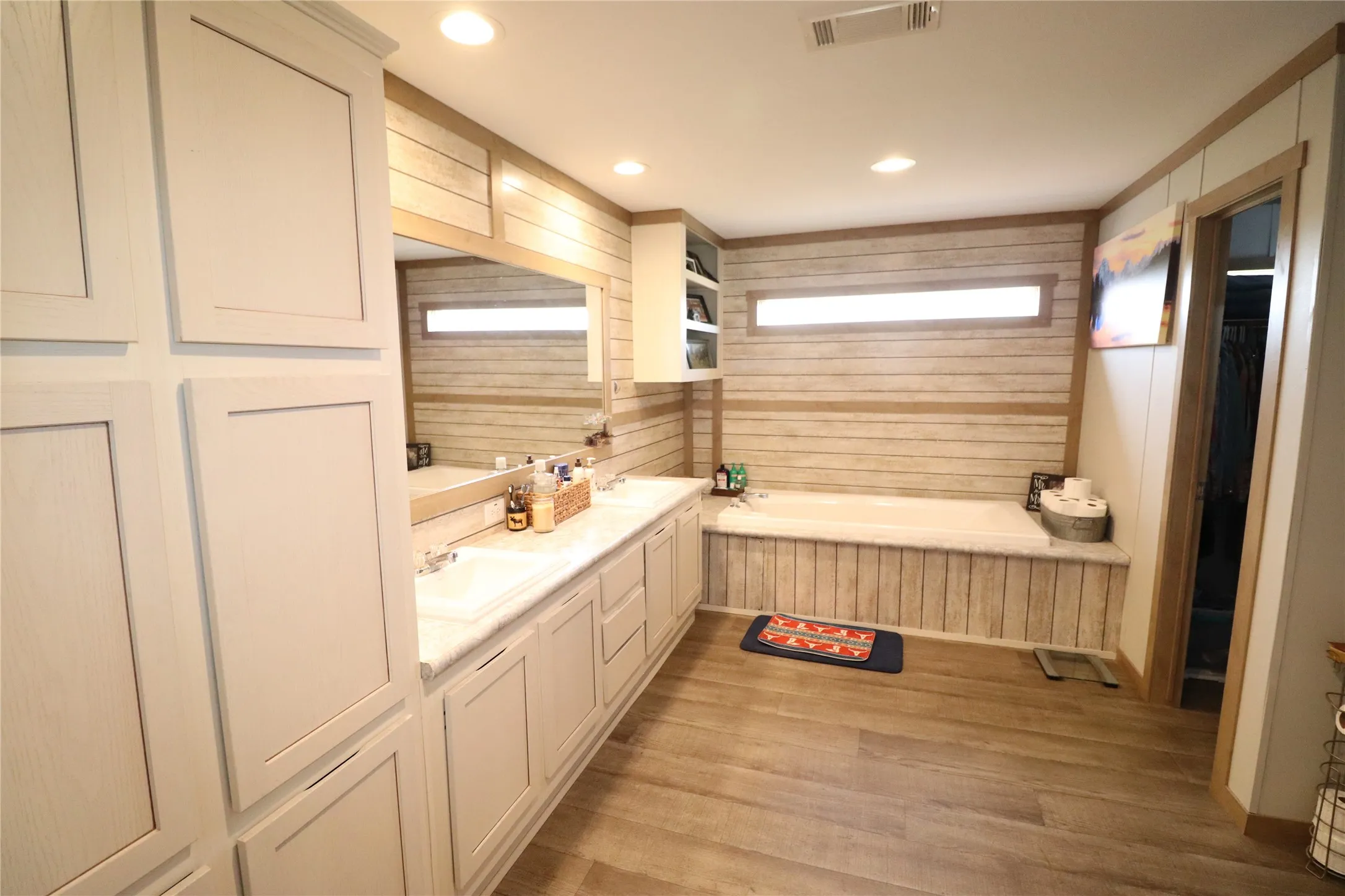 Farm For Sale in Wilbarger County , 9315 CR 106 W, Vernon, Texas 76384, 4 Bedroom, 2 Bathroom, Garage spaces, 2,200 Sqft, built in 2022, mls#21323018, Real Estate Agent in Vernon, Homes For Sale in Wilbarger county, Homes For Sale in Vernon, Realtor in Vernon Texas, Real Estate Brokerage Independent Realty Texas, Luminita Cordes Realtor