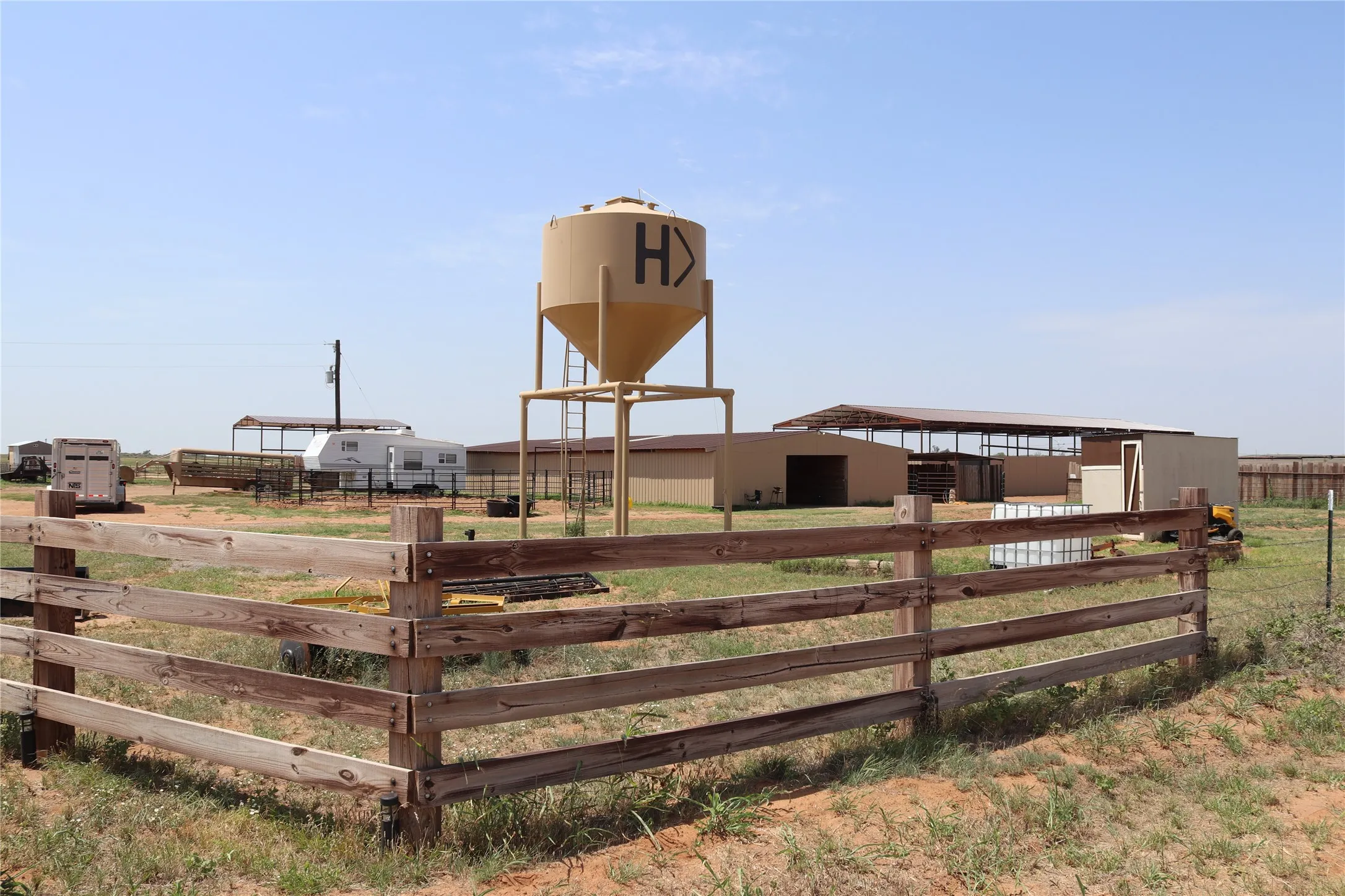 Farm For Sale in Wilbarger County , 9315 CR 106 W, Vernon, Texas 76384, 4 Bedroom, 2 Bathroom, Garage spaces, 2,200 Sqft, built in 2022, mls#21323018, Real Estate Agent in Vernon, Homes For Sale in Wilbarger county, Homes For Sale in Vernon, Realtor in Vernon Texas, Real Estate Brokerage Independent Realty Texas, Luminita Cordes Realtor