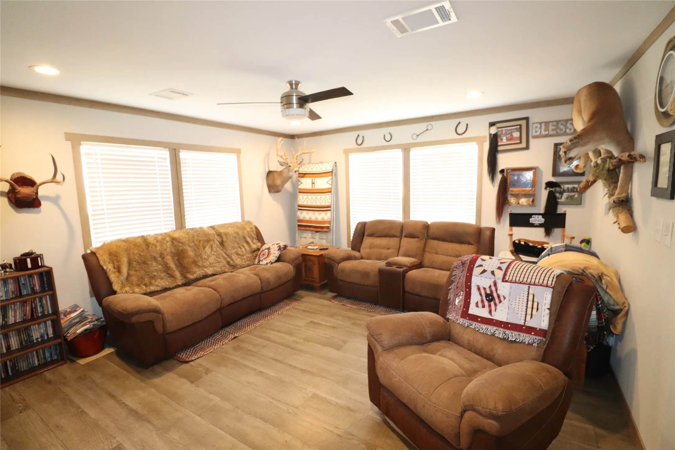 Farm For Sale in Wilbarger County , 9315 CR 106 W, Vernon, Texas 76384, 4 Bedroom, 2 Bathroom, Garage spaces, 2,200 Sqft, built in 2022, mls#21323018, Real Estate Agent in Vernon, Homes For Sale in Wilbarger county, Homes For Sale in Vernon, Realtor in Vernon Texas, Real Estate Brokerage Independent Realty Texas, Luminita Cordes Realtor