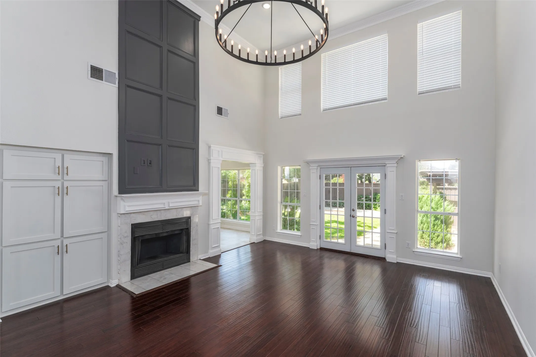 Single Family Residence For Sale in Tarrant County , 7206 Forestwind Court, Arlington, Texas 76001, 4 Bedroom, 4 Bathroom, 2 Garage spaces, 3,692 Sqft, built in 1990, Price $585,000, mls#21322528, Real Estate Agent in Arlington, Homes For Sale in Tarrant county, Homes For Sale in Arlington, Realtor in Arlington Texas, Real Estate Brokerage Independent Realty Texas, Luminita Cordes Realtor
