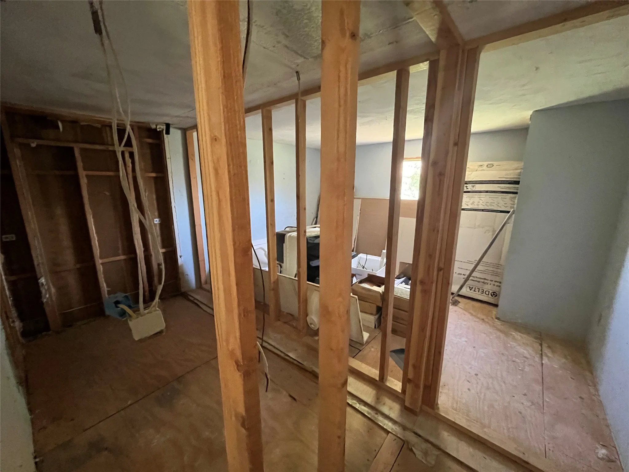 Mobile Home For Sale in Erath County , 518 Eagle Street, Dublin, Texas 76446, 2 Bedroom, 2 Bathroom, Garage spaces, 1,029 Sqft, built in 1992, mls#21322836, Real Estate Agent in Dublin, Homes For Sale in Erath county, Homes For Sale in Dublin, Realtor in Dublin Texas, Real Estate Brokerage Independent Realty Texas, Luminita Cordes Realtor