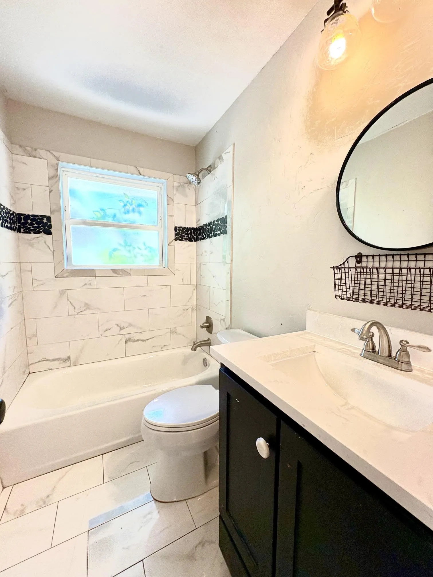 Single Family Residence For Sale in Ellis County , 1110 Edgewood, Ennis, Texas 75119, 2 Bedroom, 2 Bathroom, 1 Garage spaces, 1,056 Sqft, built in 1964, mls#21323034, Real Estate Agent in Ennis, Homes For Sale in Ellis county, Homes For Sale in Ennis, Realtor in Ennis Texas, Real Estate Brokerage Independent Realty Texas, Luminita Cordes Realtor