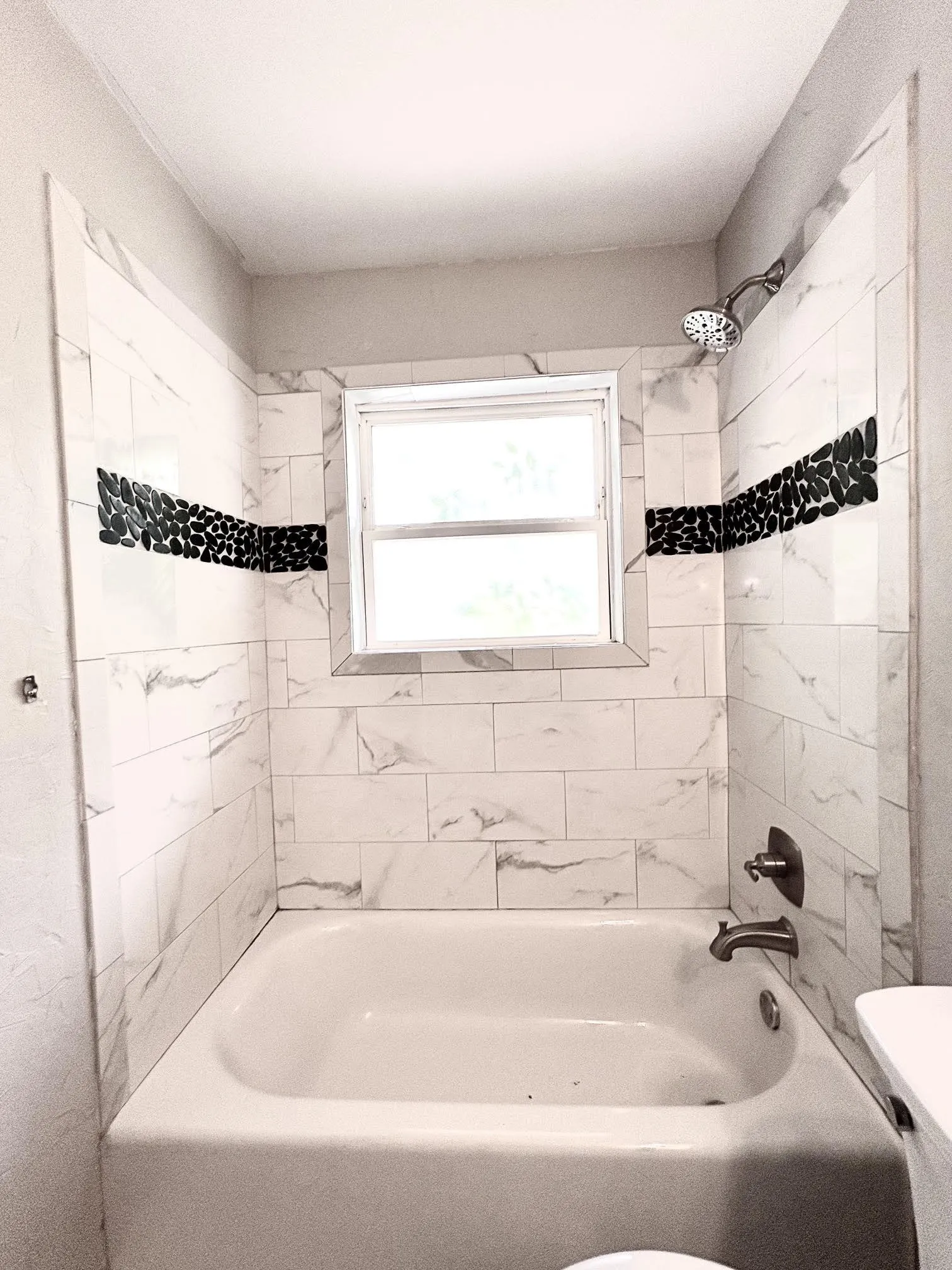 Single Family Residence For Sale in Ellis County , 1110 Edgewood, Ennis, Texas 75119, 2 Bedroom, 2 Bathroom, 1 Garage spaces, 1,056 Sqft, built in 1964, mls#21323034, Real Estate Agent in Ennis, Homes For Sale in Ellis county, Homes For Sale in Ennis, Realtor in Ennis Texas, Real Estate Brokerage Independent Realty Texas, Luminita Cordes Realtor