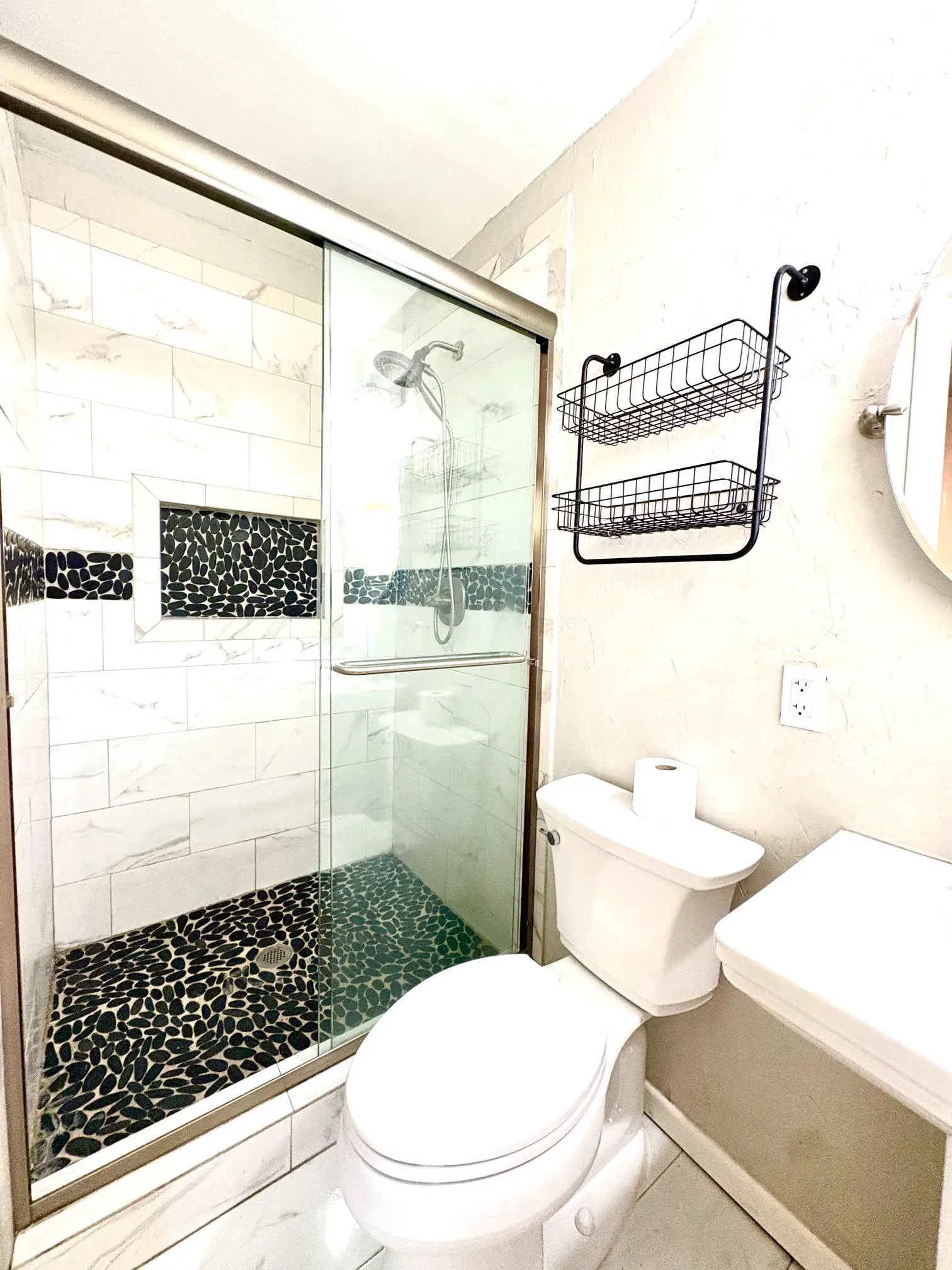 Single Family Residence For Sale in Ellis County , 1110 Edgewood, Ennis, Texas 75119, 2 Bedroom, 2 Bathroom, 1 Garage spaces, 1,056 Sqft, built in 1964, mls#21323034, Real Estate Agent in Ennis, Homes For Sale in Ellis county, Homes For Sale in Ennis, Realtor in Ennis Texas, Real Estate Brokerage Independent Realty Texas, Luminita Cordes Realtor