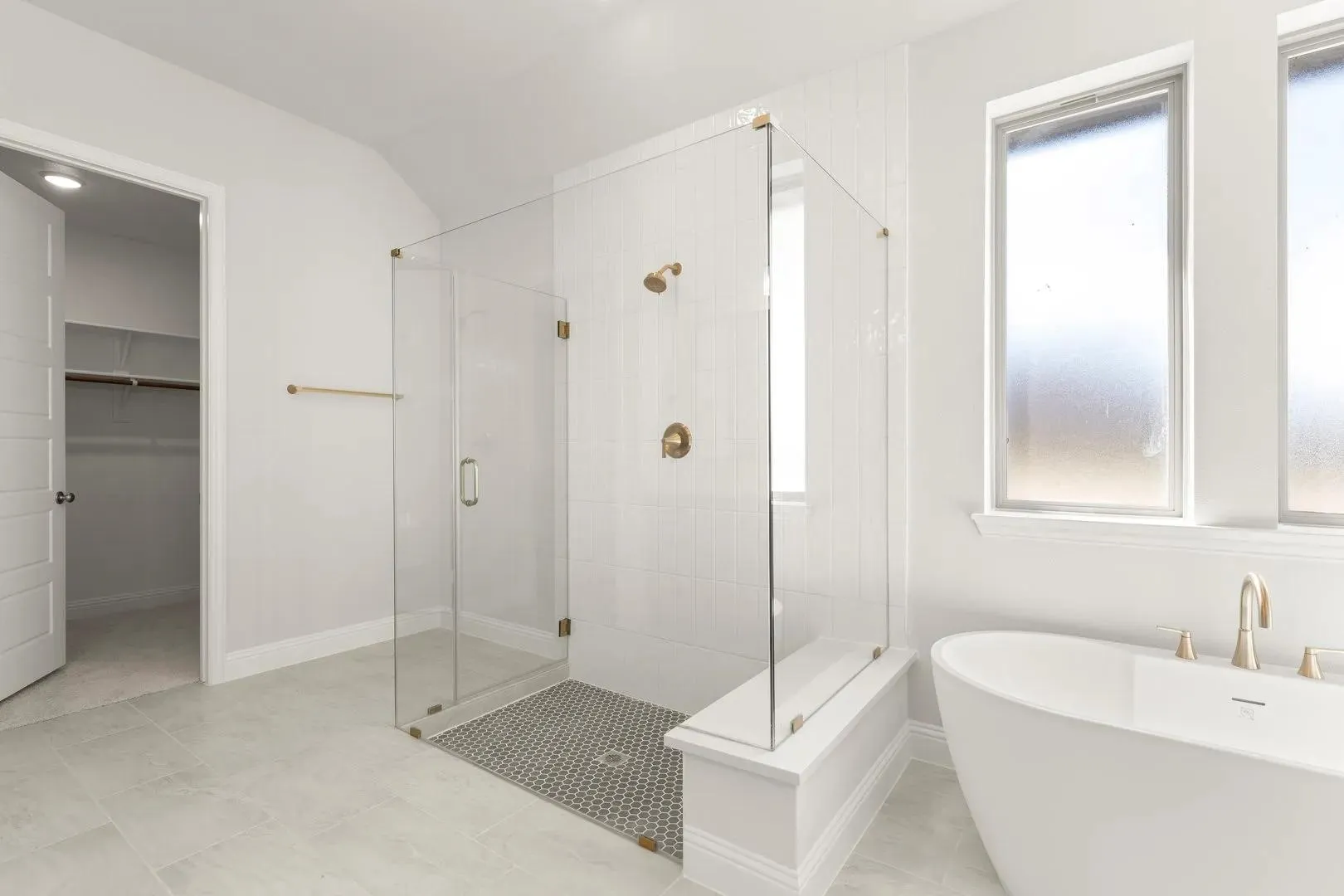 The Audrey Primary Bath