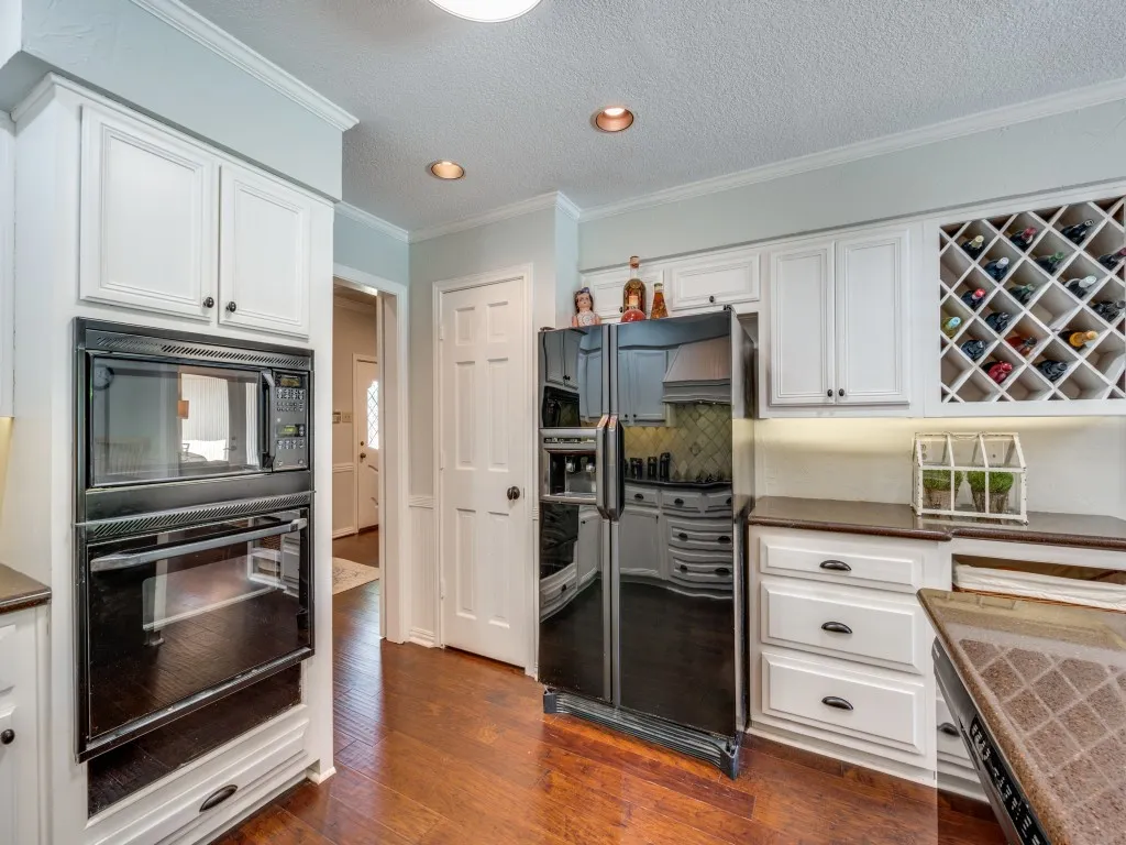 Single Family Residence For Sale in Dallas County , 6115 Bluff Point Drive, Dallas, Texas 75248, 4 Bedroom, 3 Bathroom, 2 Garage spaces, 2,690 Sqft, built in 1982, Price $730,000, mls#21323029, Real Estate Agent in Dallas, Homes For Sale in Dallas county, Homes For Sale in Dallas, Realtor in Dallas Texas, Real Estate Brokerage Independent Realty Texas, Luminita Cordes Realtor