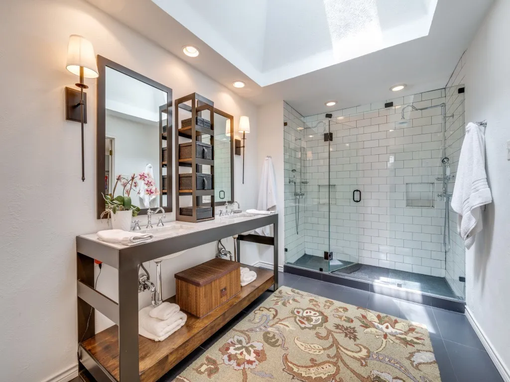 Single Family Residence For Sale in Dallas County , 6115 Bluff Point Drive, Dallas, Texas 75248, 4 Bedroom, 3 Bathroom, 2 Garage spaces, 2,690 Sqft, built in 1982, Price $730,000, mls#21323029, Real Estate Agent in Dallas, Homes For Sale in Dallas county, Homes For Sale in Dallas, Realtor in Dallas Texas, Real Estate Brokerage Independent Realty Texas, Luminita Cordes Realtor