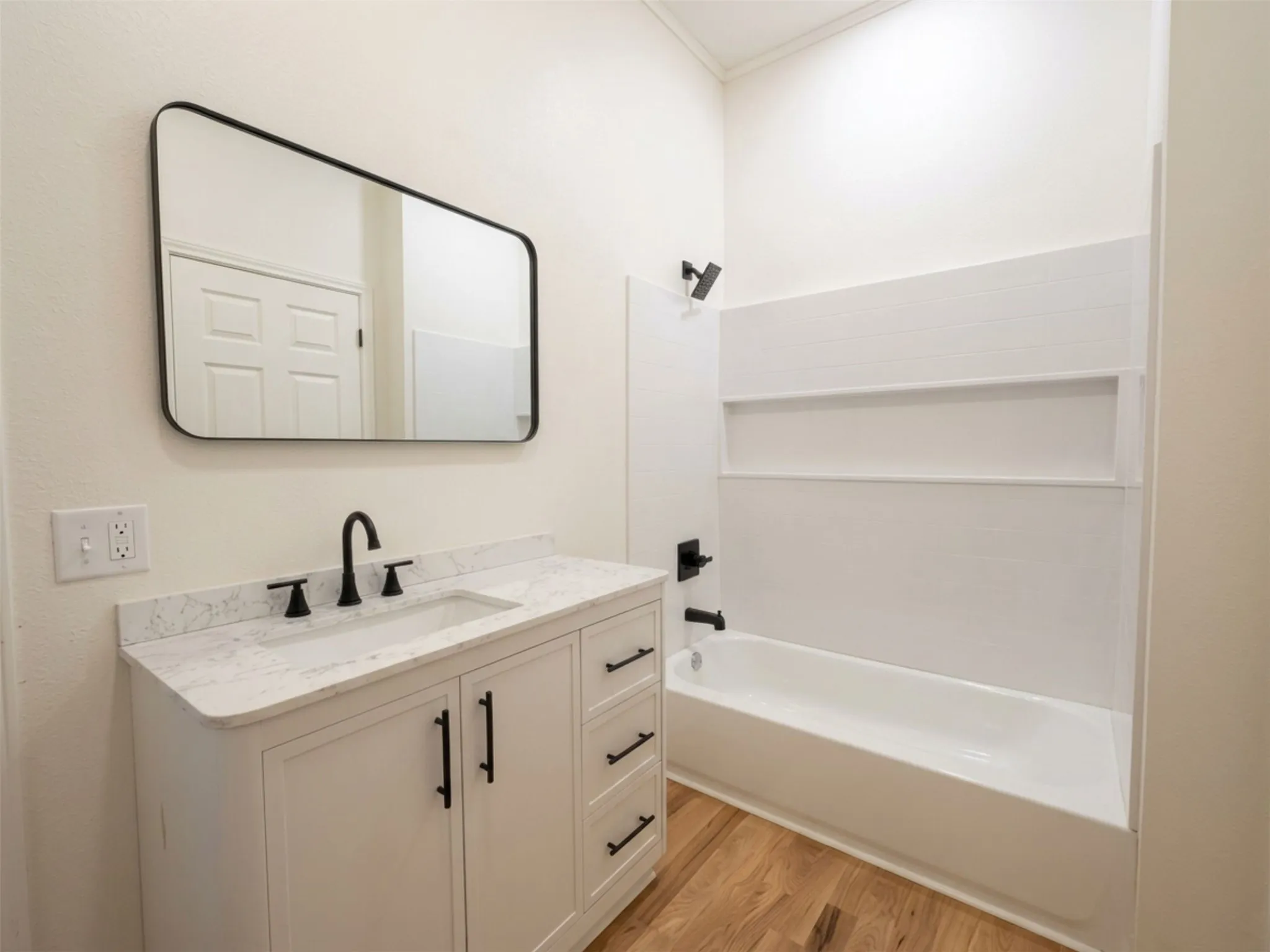 Single Family Residence For Rent in Tarrant County , 2011 N Houston Street, Fort Worth, Texas 76164, 4 Bedrooms, 3 Bathrooms, Garage spaces, 2,188 Sqft, built in 1925, Price $3,000, mls#21322966, Real Estate Agent in Fort Worth, Homes For Rent in Tarrant county, Homes For Rent in Fort Worth, Realtor in Fort Worth Texas, Real Estate Brokerage Independent Realty Texas, Luminita Cordes Realtor