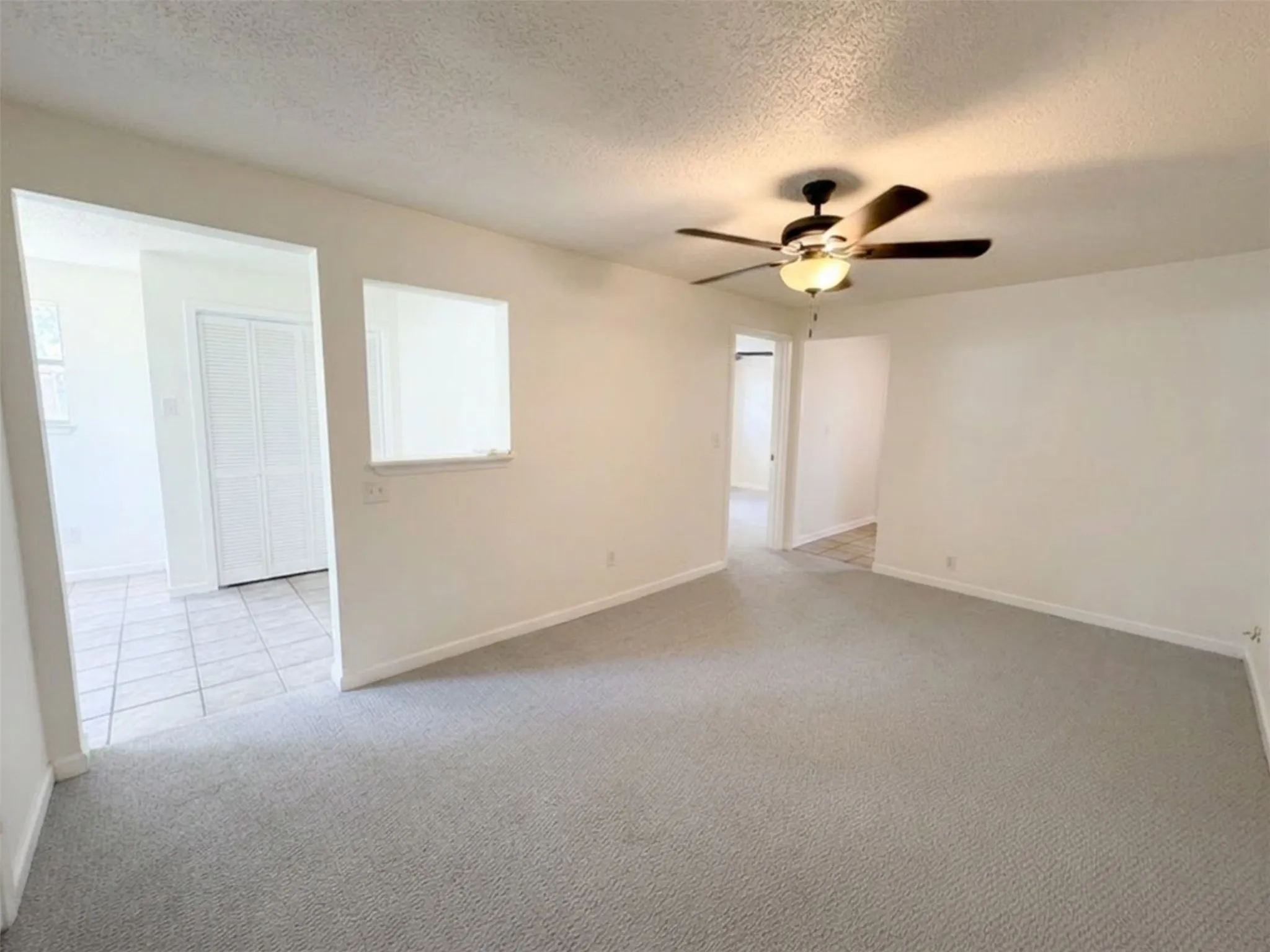 Single Family Residence For Rent in Tarrant County , 2011 N Houston Street, Fort Worth, Texas 76164, 4 Bedrooms, 3 Bathrooms, Garage spaces, 2,188 Sqft, built in 1925, Price $3,000, mls#21322966, Real Estate Agent in Fort Worth, Homes For Rent in Tarrant county, Homes For Rent in Fort Worth, Realtor in Fort Worth Texas, Real Estate Brokerage Independent Realty Texas, Luminita Cordes Realtor