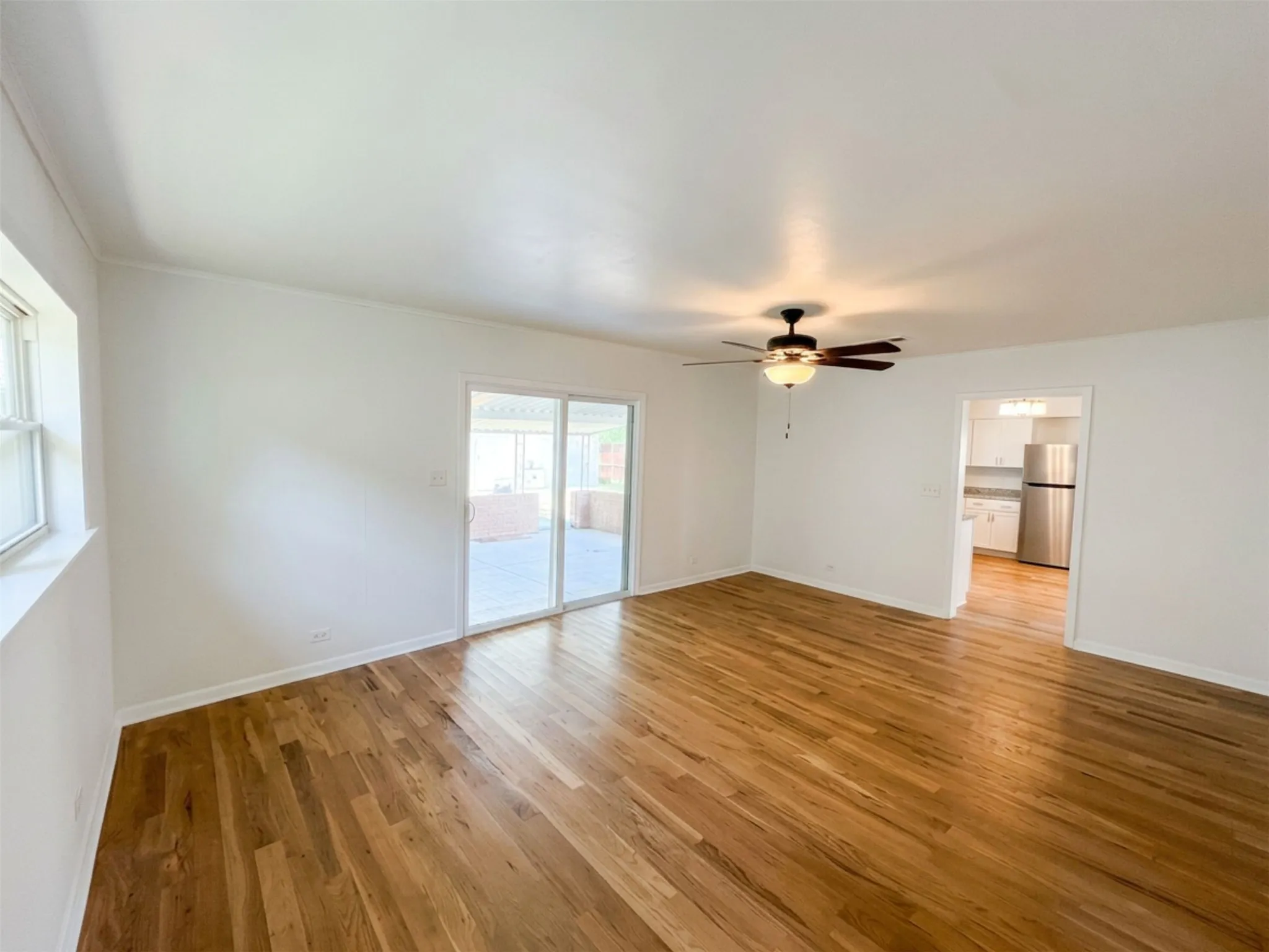Single Family Residence For Rent in Tarrant County , 2011 N Houston Street, Fort Worth, Texas 76164, 4 Bedrooms, 3 Bathrooms, Garage spaces, 2,188 Sqft, built in 1925, Price $3,000, mls#21322966, Real Estate Agent in Fort Worth, Homes For Rent in Tarrant county, Homes For Rent in Fort Worth, Realtor in Fort Worth Texas, Real Estate Brokerage Independent Realty Texas, Luminita Cordes Realtor