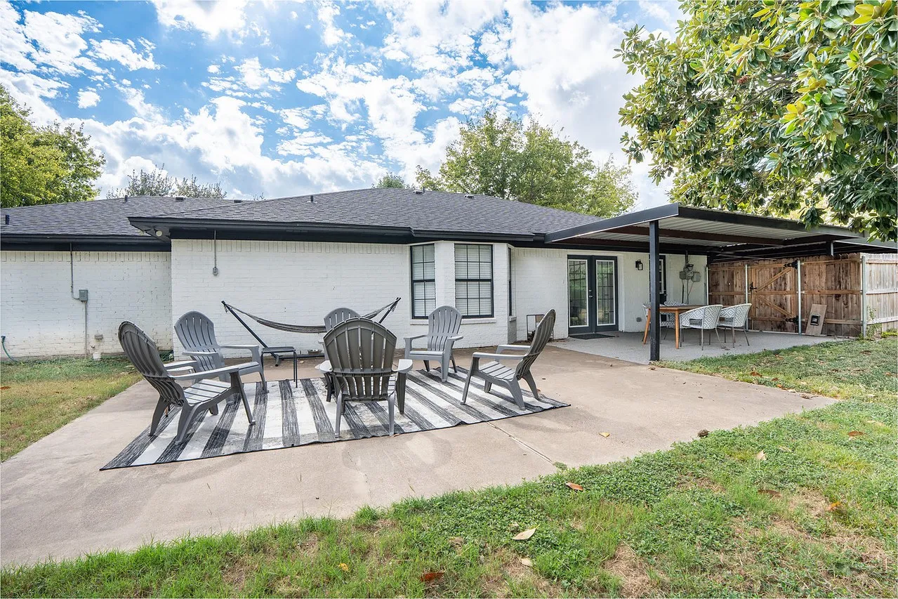 Single Family Residence For Sale in Mc Lennan County , 364 Melrose Drive, Woodway, Texas 76712, 3 Bedrooms, 3 Bathrooms, Garage spaces, 1,972 Sqft, built in 1988, Price $359,000, mls#21323056, Real Estate Agent in Woodway, Homes For Sale in Mc Lennan county, Homes For Sale in Woodway, Realtor in Woodway Texas, Real Estate Brokerage Independent Realty Texas, Luminita Cordes Realtor