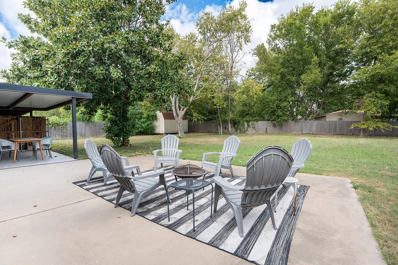 Single Family Residence For Sale in Mc Lennan County , 364 Melrose Drive, Woodway, Texas 76712, 3 Bedrooms, 3 Bathrooms, Garage spaces, 1,972 Sqft, built in 1988, Price $359,000, mls#21323056, Real Estate Agent in Woodway, Homes For Sale in Mc Lennan county, Homes For Sale in Woodway, Realtor in Woodway Texas, Real Estate Brokerage Independent Realty Texas, Luminita Cordes Realtor
