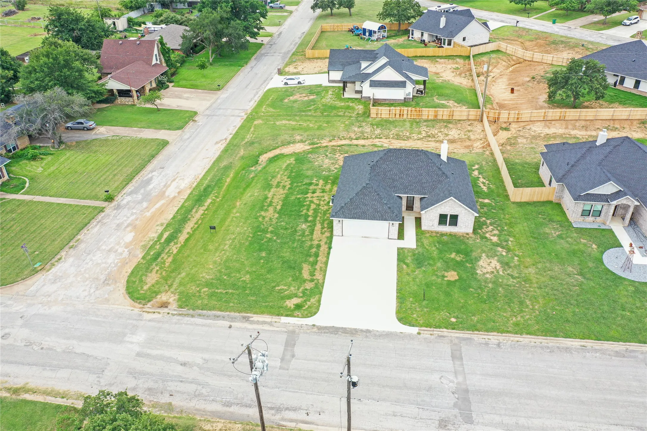 Single Family Residence For Sale in Jack County , 1607 W College, Jacksboro, Texas 76458, 4 Bedroom, 2 Bathroom, 2 Garage spaces, 1,581 Sqft, built in 2025, mls#21309826, Real Estate Agent in Jacksboro, Homes For Sale in Jack county, Homes For Sale in Jacksboro, Realtor in Jacksboro Texas, Real Estate Brokerage Independent Realty Texas, Luminita Cordes Realtor