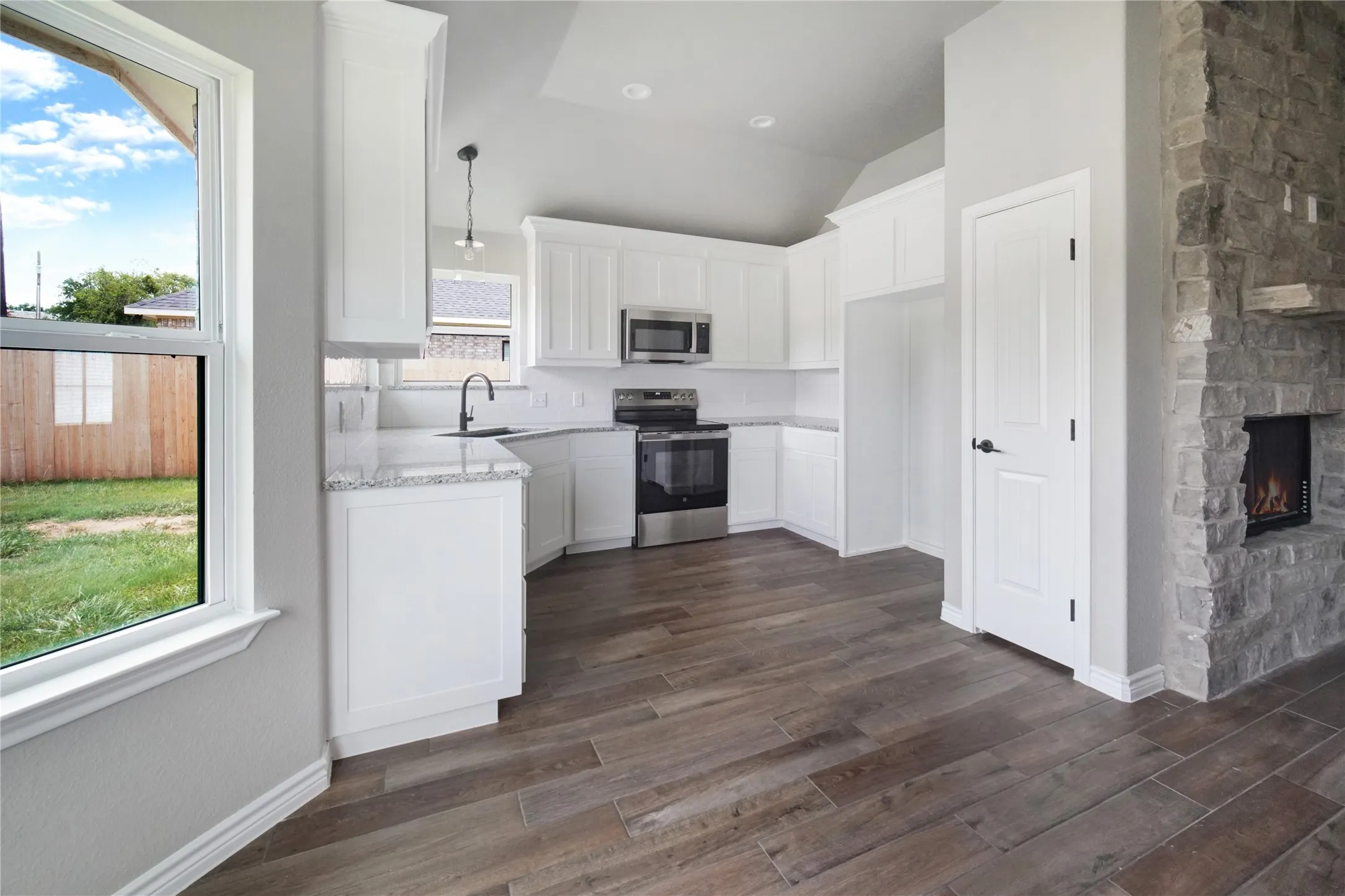 Single Family Residence For Sale in Jack County , 1607 W College, Jacksboro, Texas 76458, 4 Bedroom, 2 Bathroom, 2 Garage spaces, 1,581 Sqft, built in 2025, mls#21309826, Real Estate Agent in Jacksboro, Homes For Sale in Jack county, Homes For Sale in Jacksboro, Realtor in Jacksboro Texas, Real Estate Brokerage Independent Realty Texas, Luminita Cordes Realtor