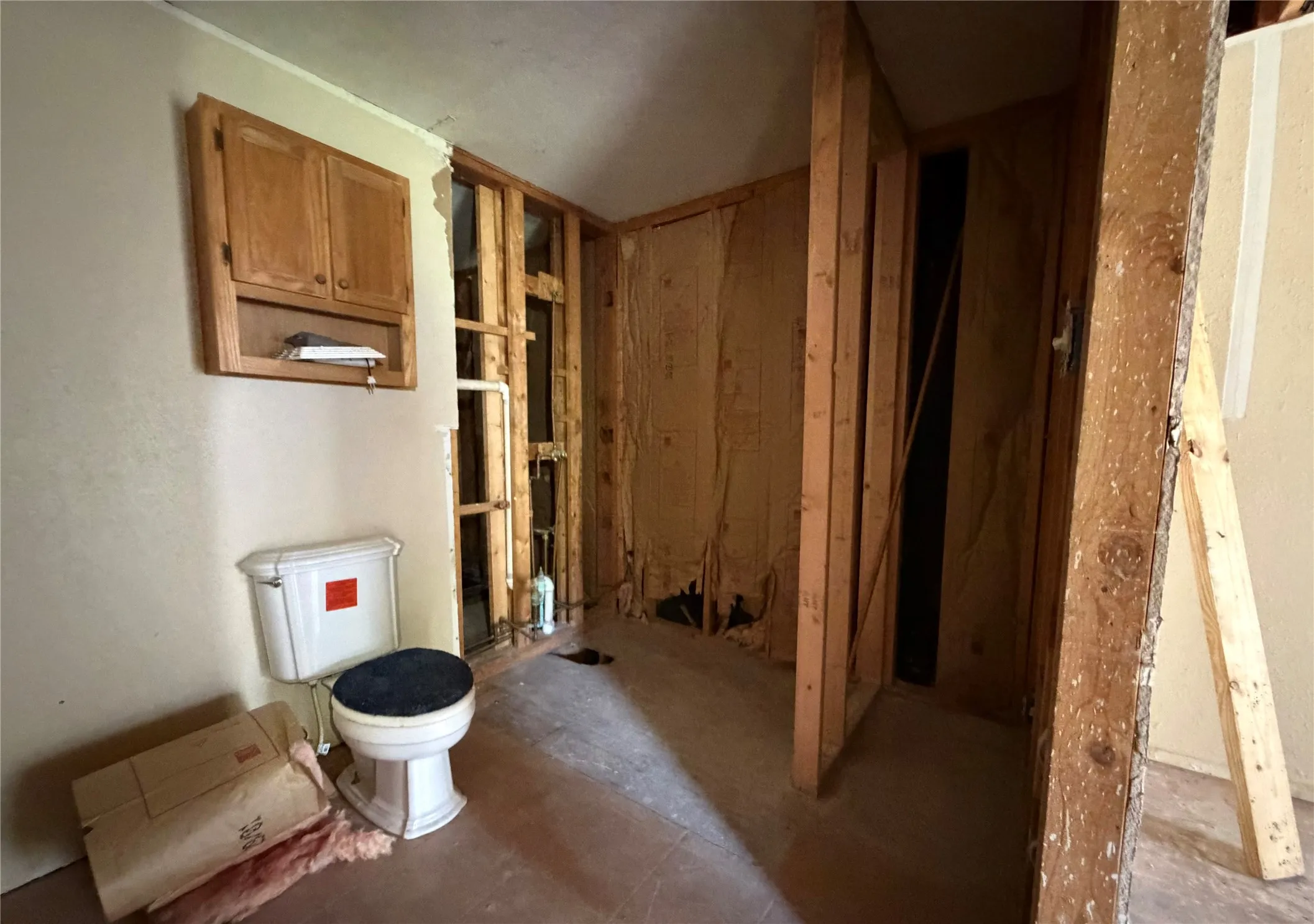 Single Family Residence For Sale in Mc Lennan County , 2501 S 27th Street, Waco, Texas 76706, 4 Bedroom, 2 Bathroom, Garage spaces, 2,544 Sqft, built in 1956, mls#21323048, Real Estate Agent in Waco, Homes For Sale in Mc Lennan county, Homes For Sale in Waco, Realtor in Waco Texas, Real Estate Brokerage Independent Realty Texas, Luminita Cordes Realtor