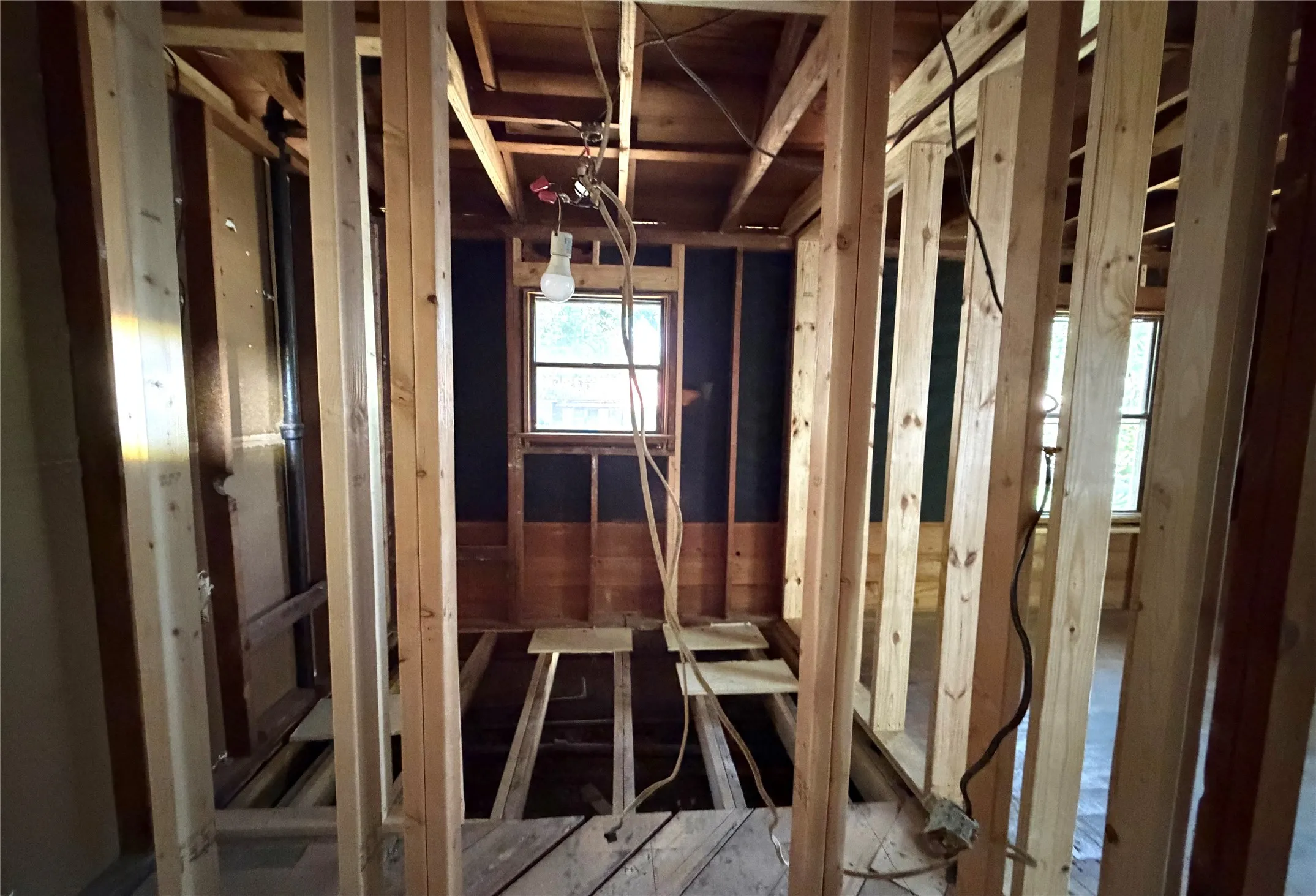 Single Family Residence For Sale in Mc Lennan County , 2501 S 27th Street, Waco, Texas 76706, 4 Bedroom, 2 Bathroom, Garage spaces, 2,544 Sqft, built in 1956, mls#21323048, Real Estate Agent in Waco, Homes For Sale in Mc Lennan county, Homes For Sale in Waco, Realtor in Waco Texas, Real Estate Brokerage Independent Realty Texas, Luminita Cordes Realtor