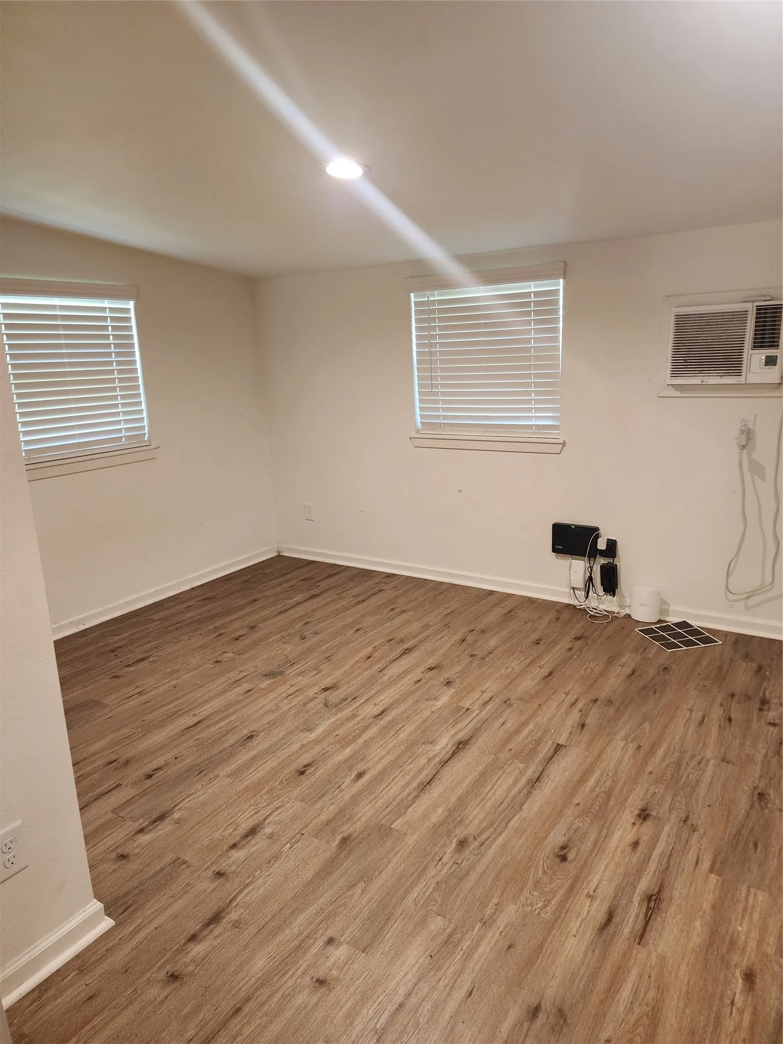 Single Family Residence For Rent in Comanche County , 202 W Martin, Comanche, Texas 76401, 1 Bedroom, 1 Bathroom, Garage spaces, 616 Sqft, built in 2023, mls#21323065, Real Estate Agent in Comanche, Homes For Rent in Comanche county, Homes For Rent in Comanche, Realtor in Comanche Texas, Real Estate Brokerage Independent Realty Texas, Luminita Cordes Realtor