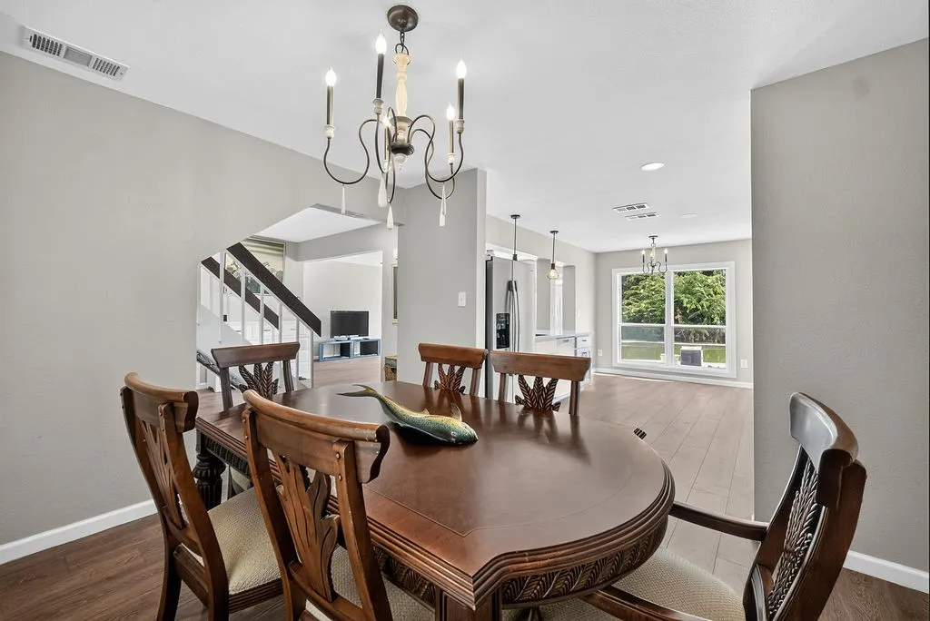 Single Family Residence For Sale in Dallas County , 3309 Graybar Drive, Garland, Texas 75040, 3 Bedroom, 3 Bathroom, 2 Garage spaces, 1,719 Sqft, built in 1978, Price $379,900, mls#21323079, Real Estate Agent in Garland, Homes For Sale in Dallas county, Homes For Sale in Garland, Realtor in Garland Texas, Real Estate Brokerage Independent Realty Texas, Luminita Cordes Realtor