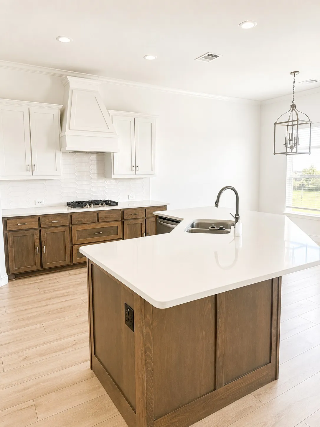 Single Family Residence For Sale in Johnson County , 6020 Glenwood Drive, Joshua, Texas 76058, 3 Bedroom, 4 Bathroom, 2 Garage spaces, 3,482 Sqft, built in 2022, mls#21323088, Real Estate Agent in Joshua, Homes For Sale in Johnson county, Homes For Sale in Joshua, Realtor in Joshua Texas, Real Estate Brokerage Independent Realty Texas, Luminita Cordes Realtor