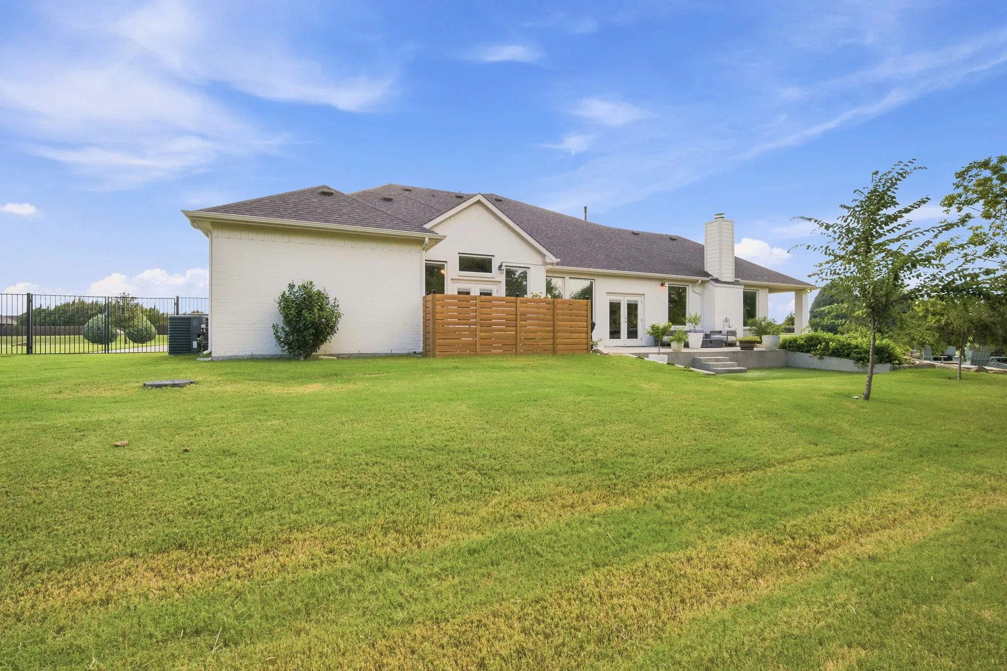 Single Family Residence For Sale in Ellis County , 3920 Lizzy Lane, Midlothian, Texas 76065, 4 Bedroom, 3 Bathroom, 3 Garage spaces, 3,744 Sqft, built in 2021, mls#21322819, Real Estate Agent in Midlothian, Homes For Sale in Ellis county, Homes For Sale in Midlothian, Realtor in Midlothian Texas, Real Estate Brokerage Independent Realty Texas, Luminita Cordes Realtor